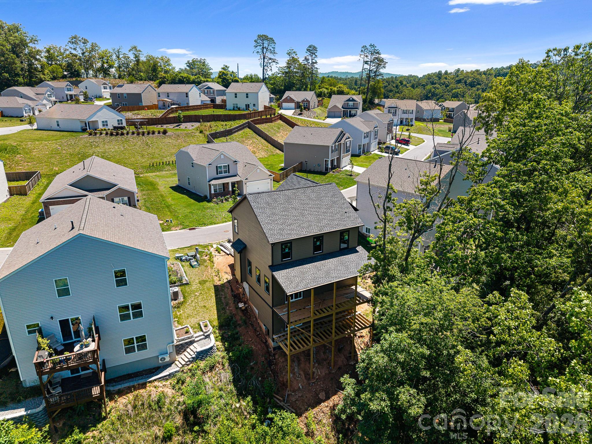 914 Newport Court — Asheville