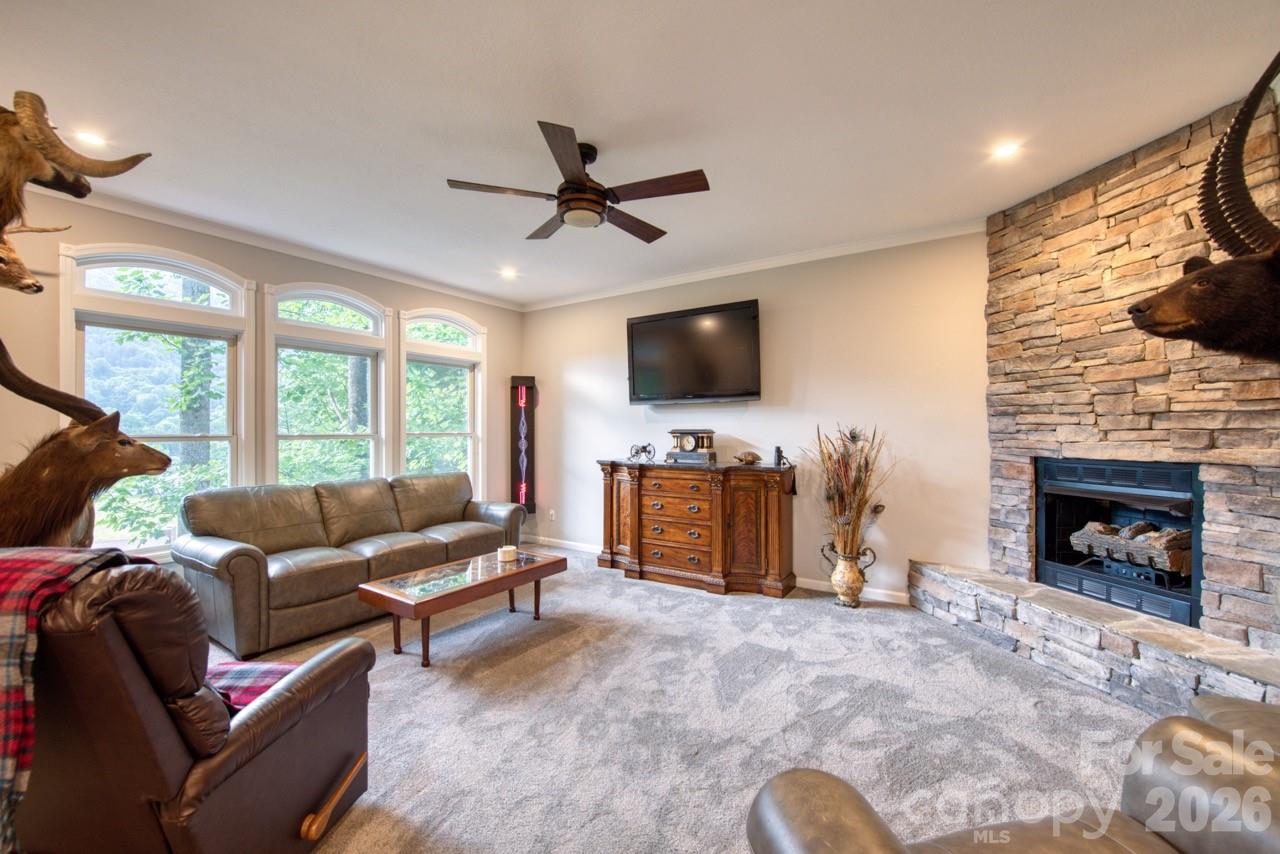 7 Higel Lane — Maggie Valley