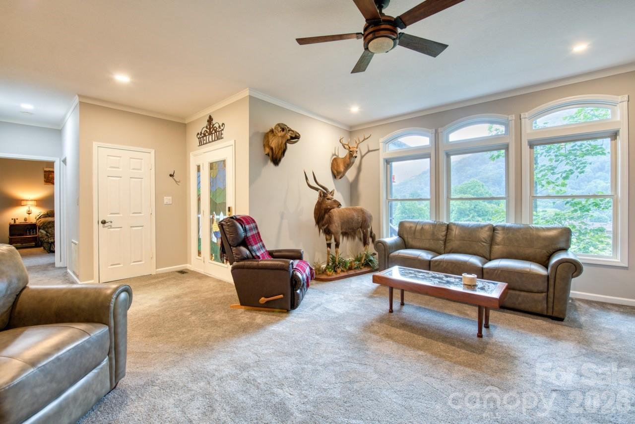 7 Higel Lane — Maggie Valley