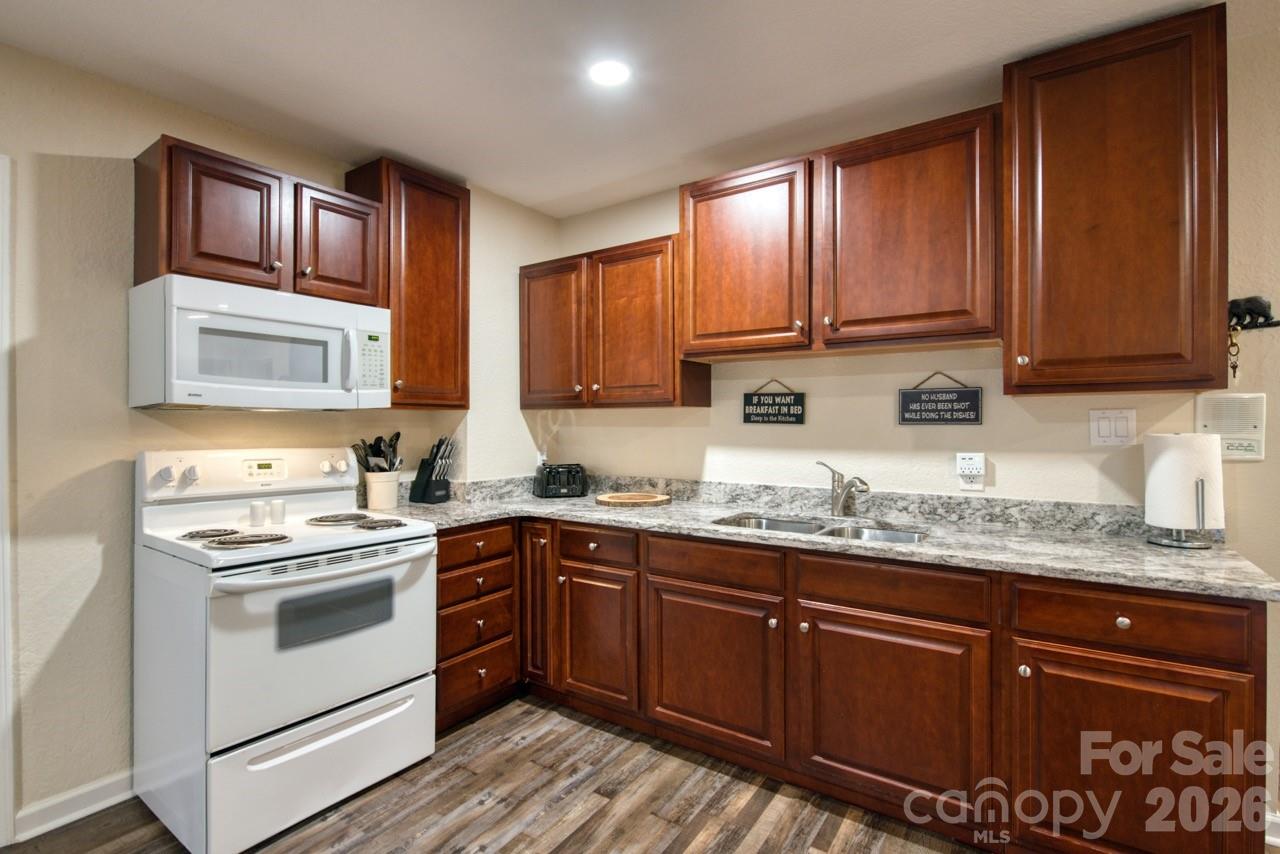 7 Higel Lane — Maggie Valley