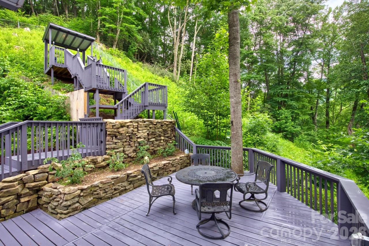 7 Higel Lane — Maggie Valley