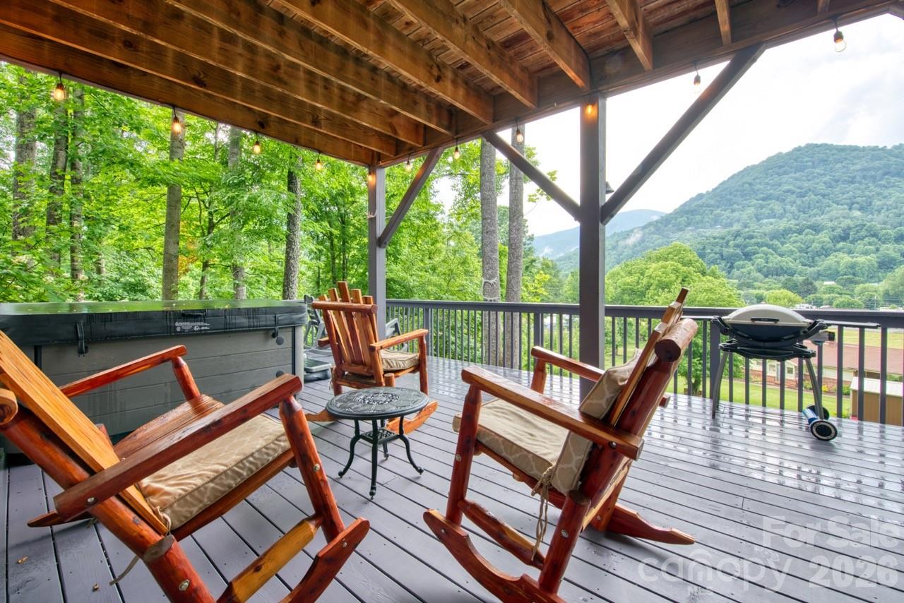 7 Higel Lane — Maggie Valley
