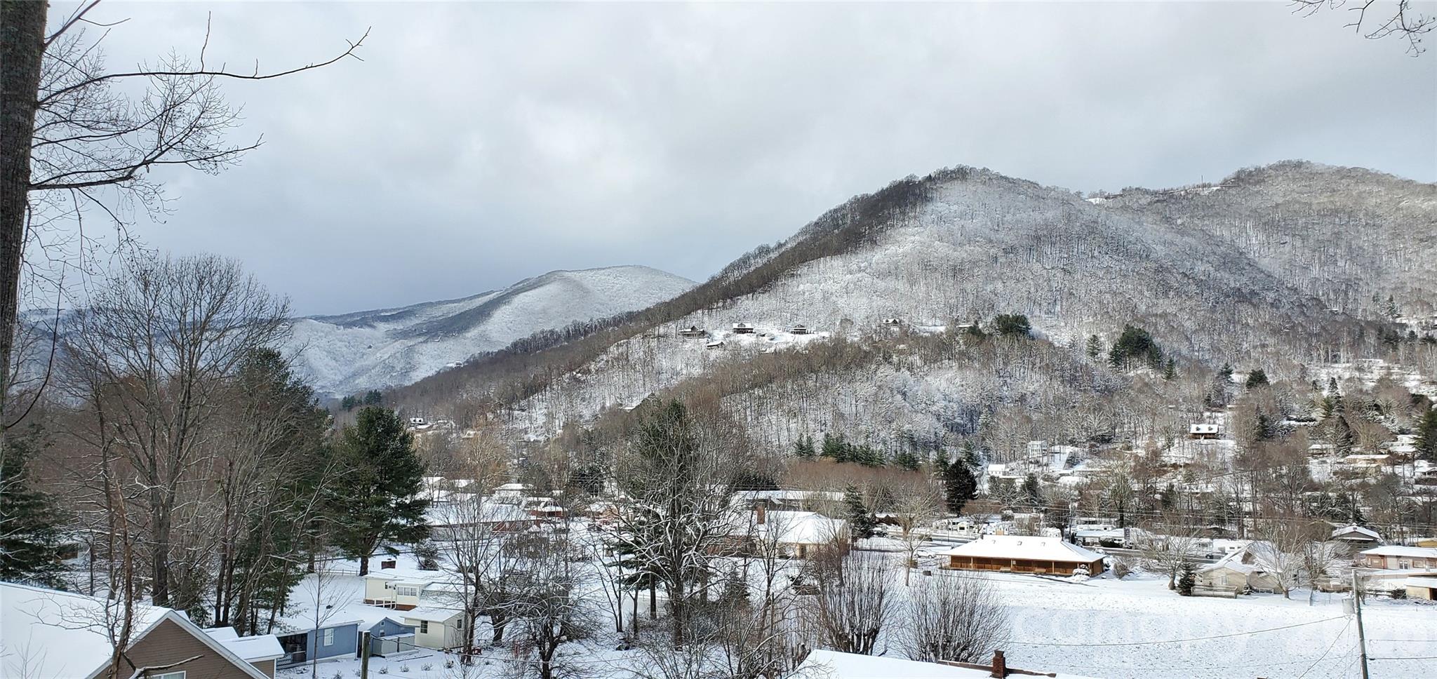 7 Higel Lane — Maggie Valley