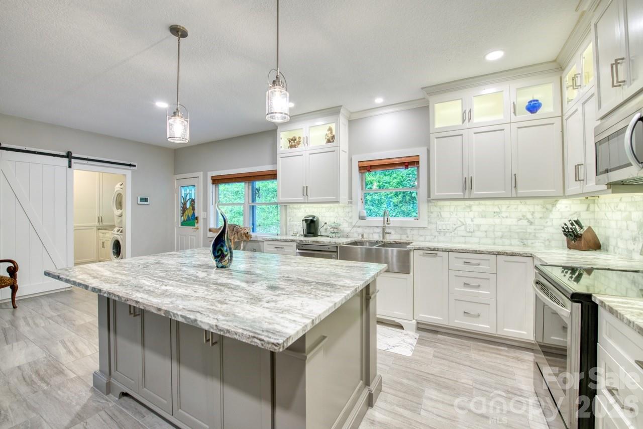 7 Higel Lane — Maggie Valley