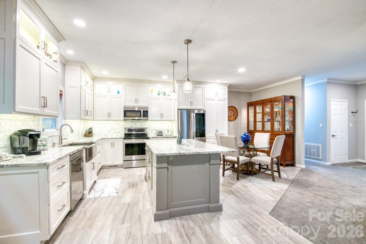 7 Higel Lane — Maggie Valley