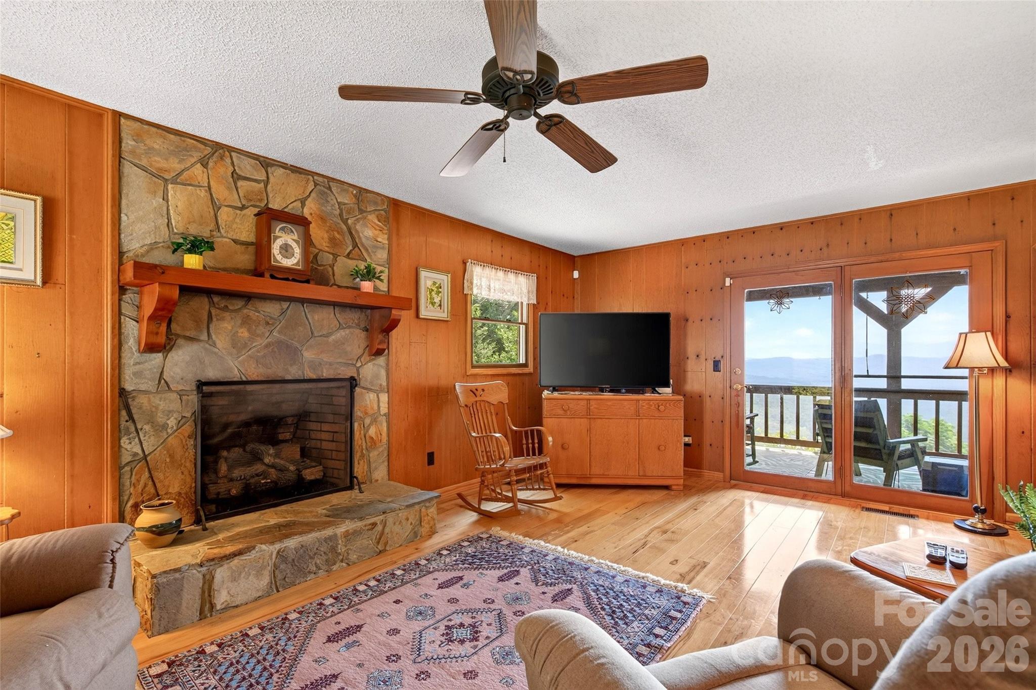 1347 Wipprecht Drive — Spruce Pine