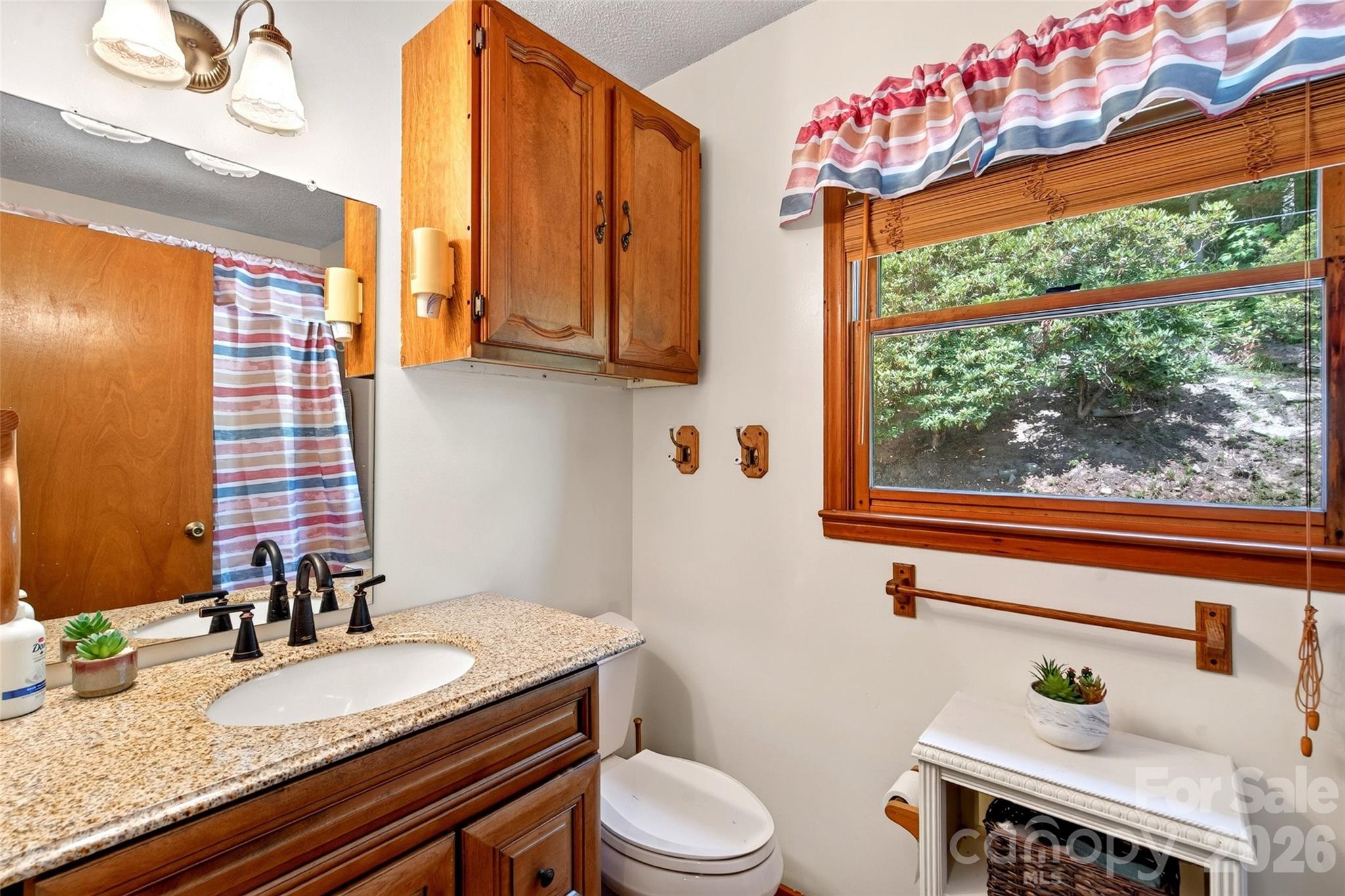 1347 Wipprecht Drive — Spruce Pine