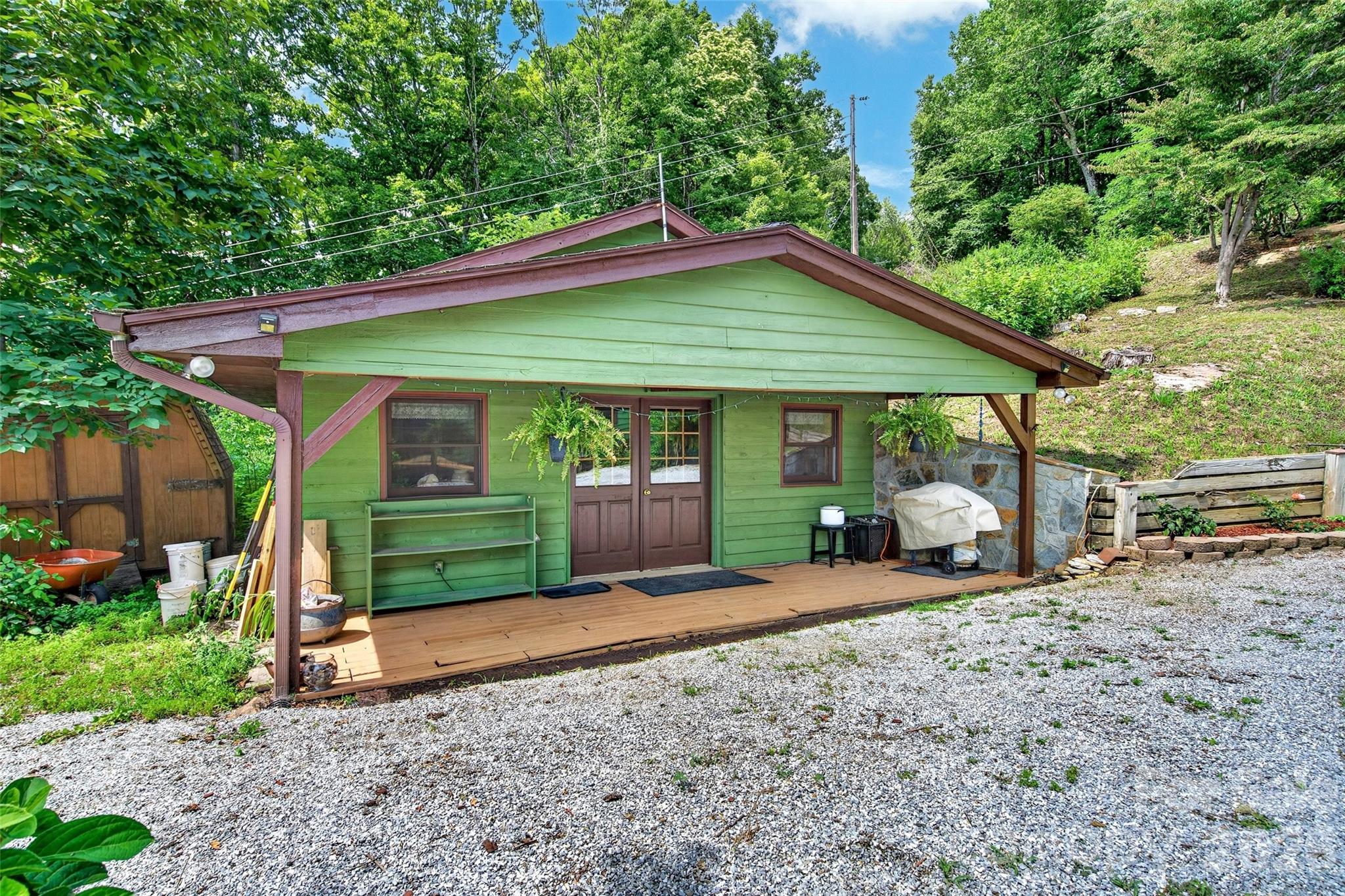 1347 Wipprecht Drive — Spruce Pine
