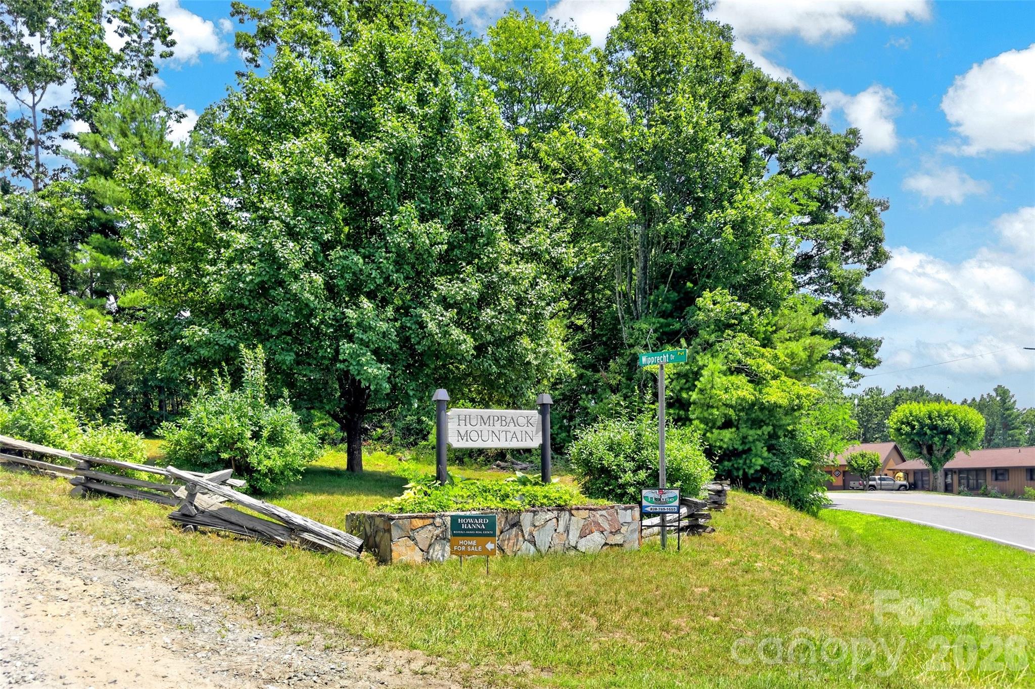 1347 Wipprecht Drive — Spruce Pine