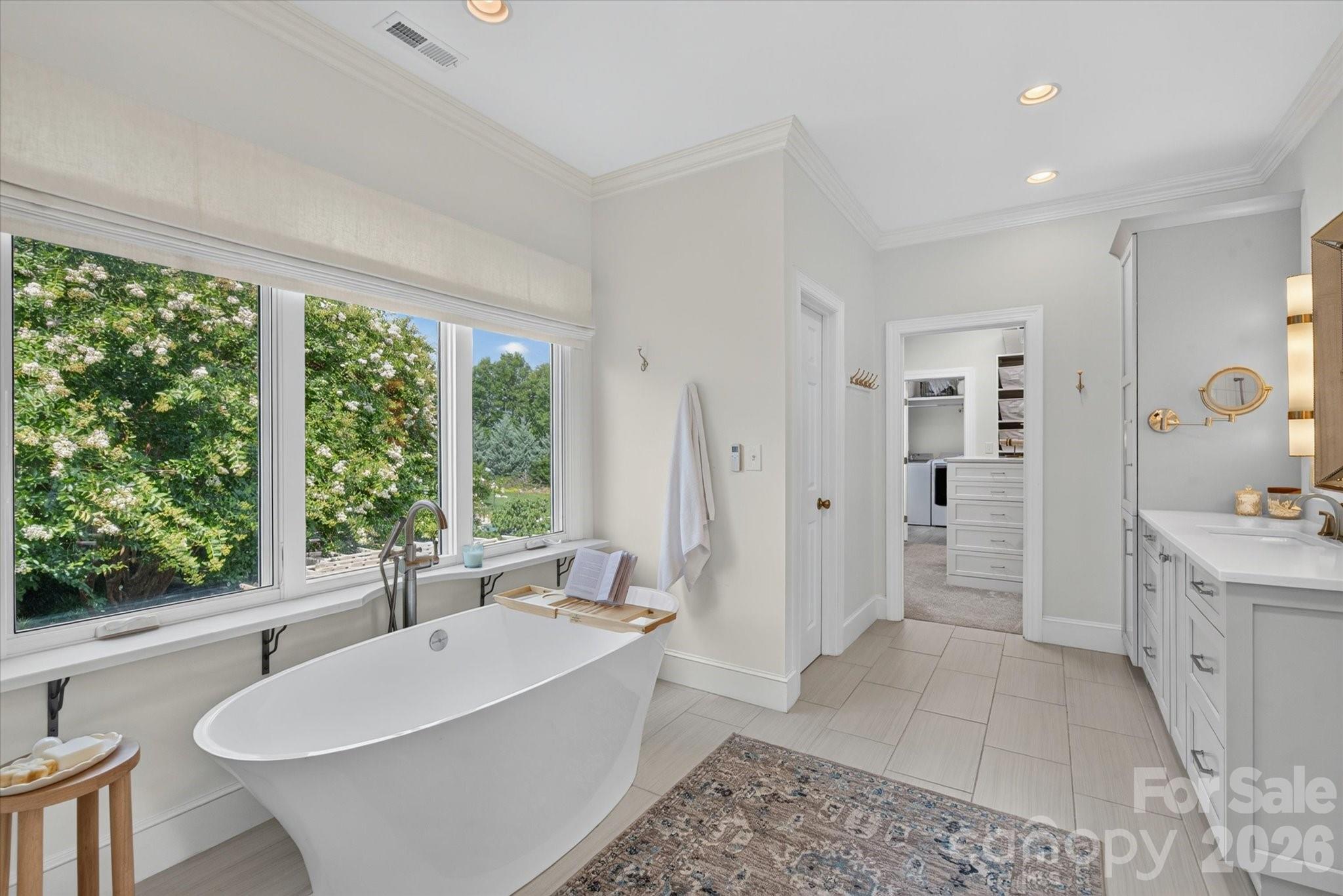 11423 Colonial Country Lane — Charlotte
