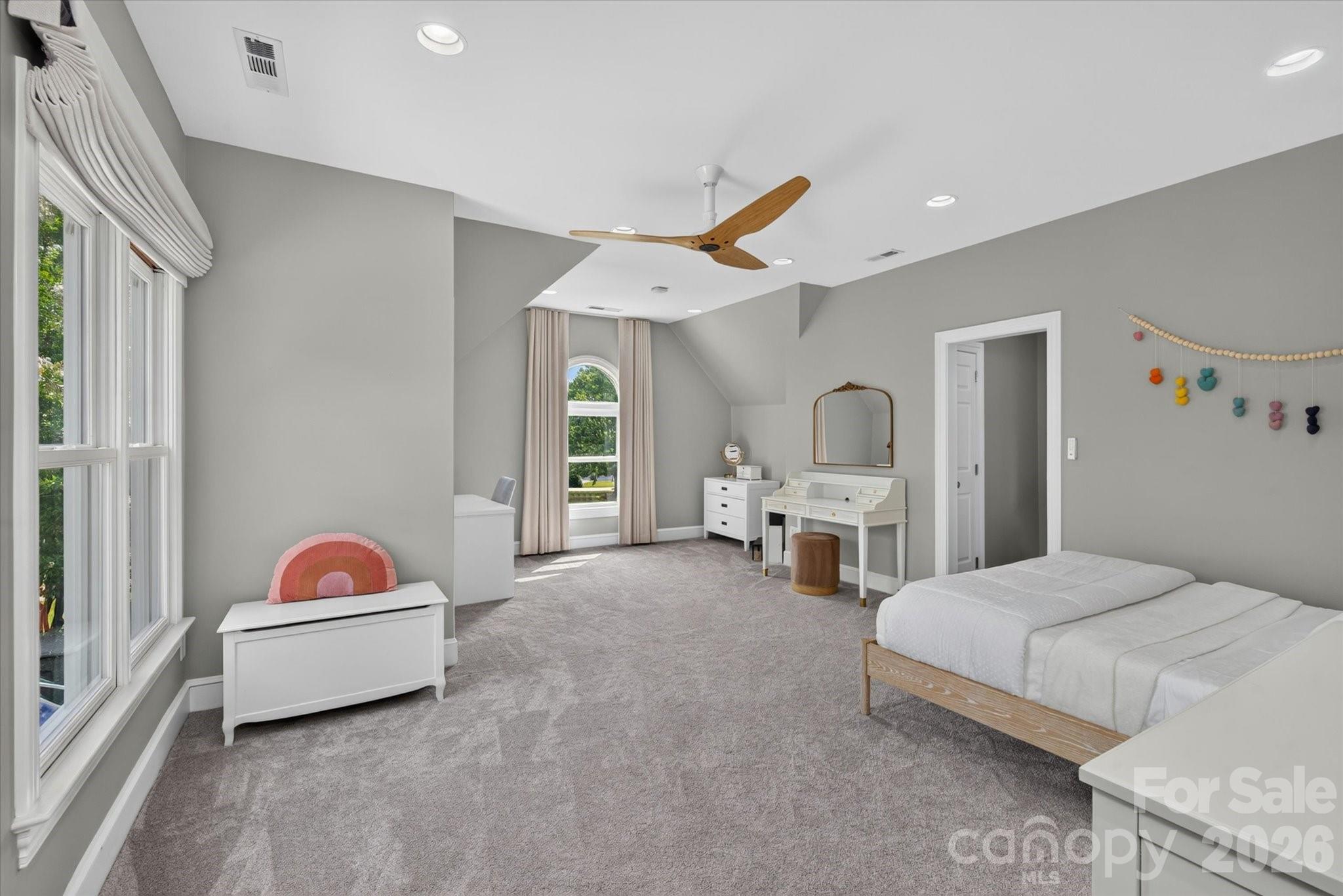 11423 Colonial Country Lane — Charlotte