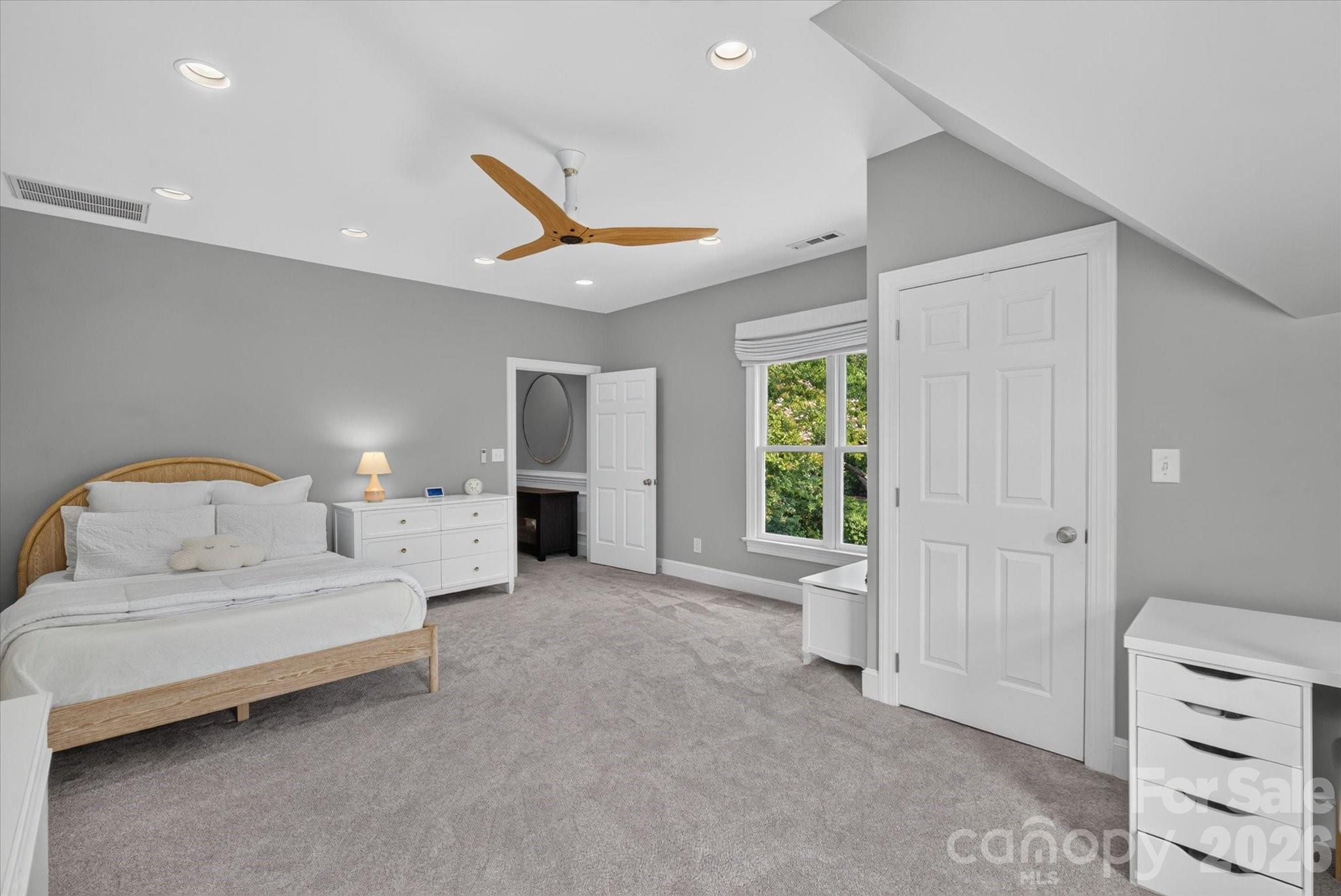 11423 Colonial Country Lane — Charlotte