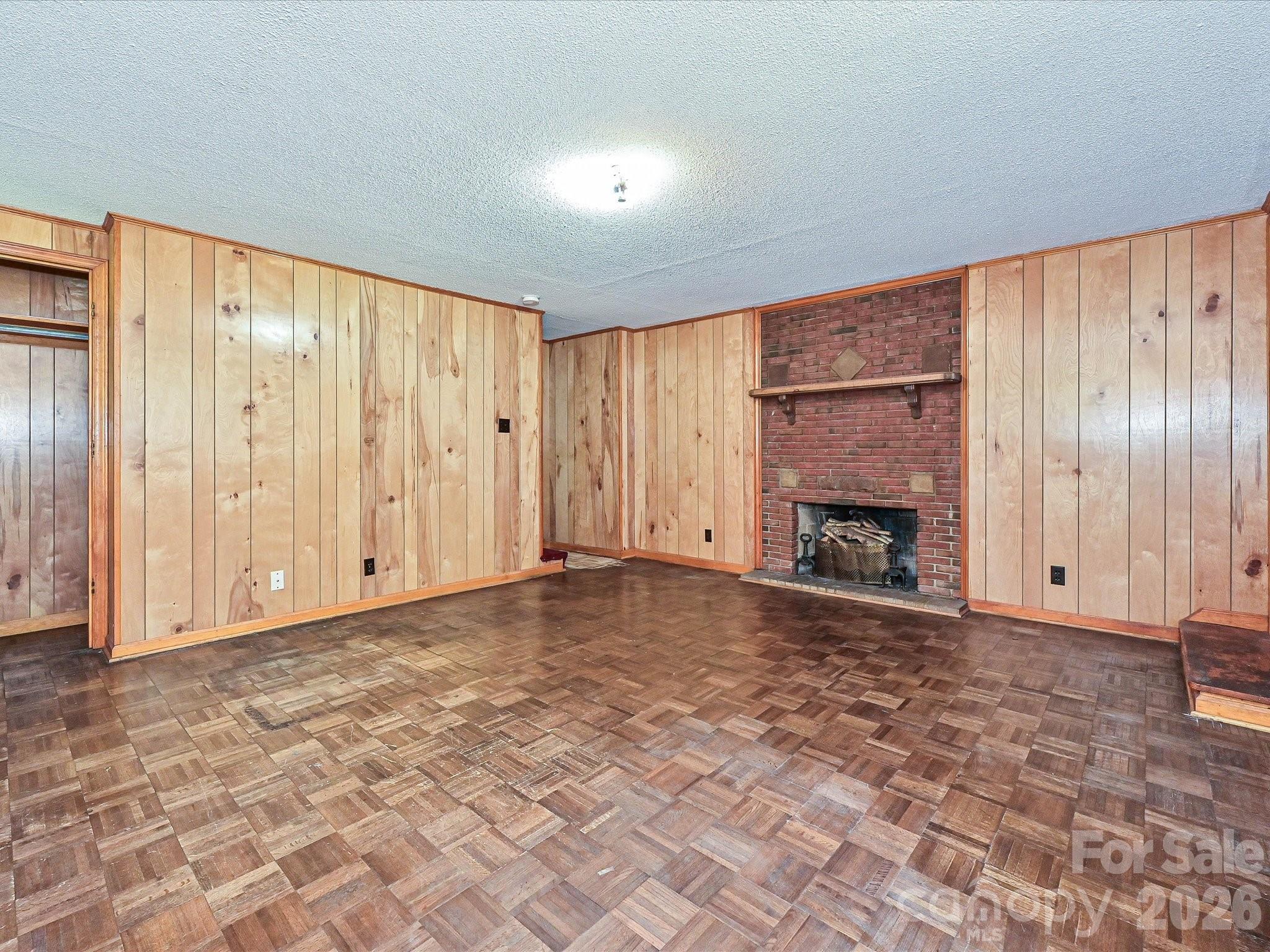 3000 Barfield Drive — Charlotte