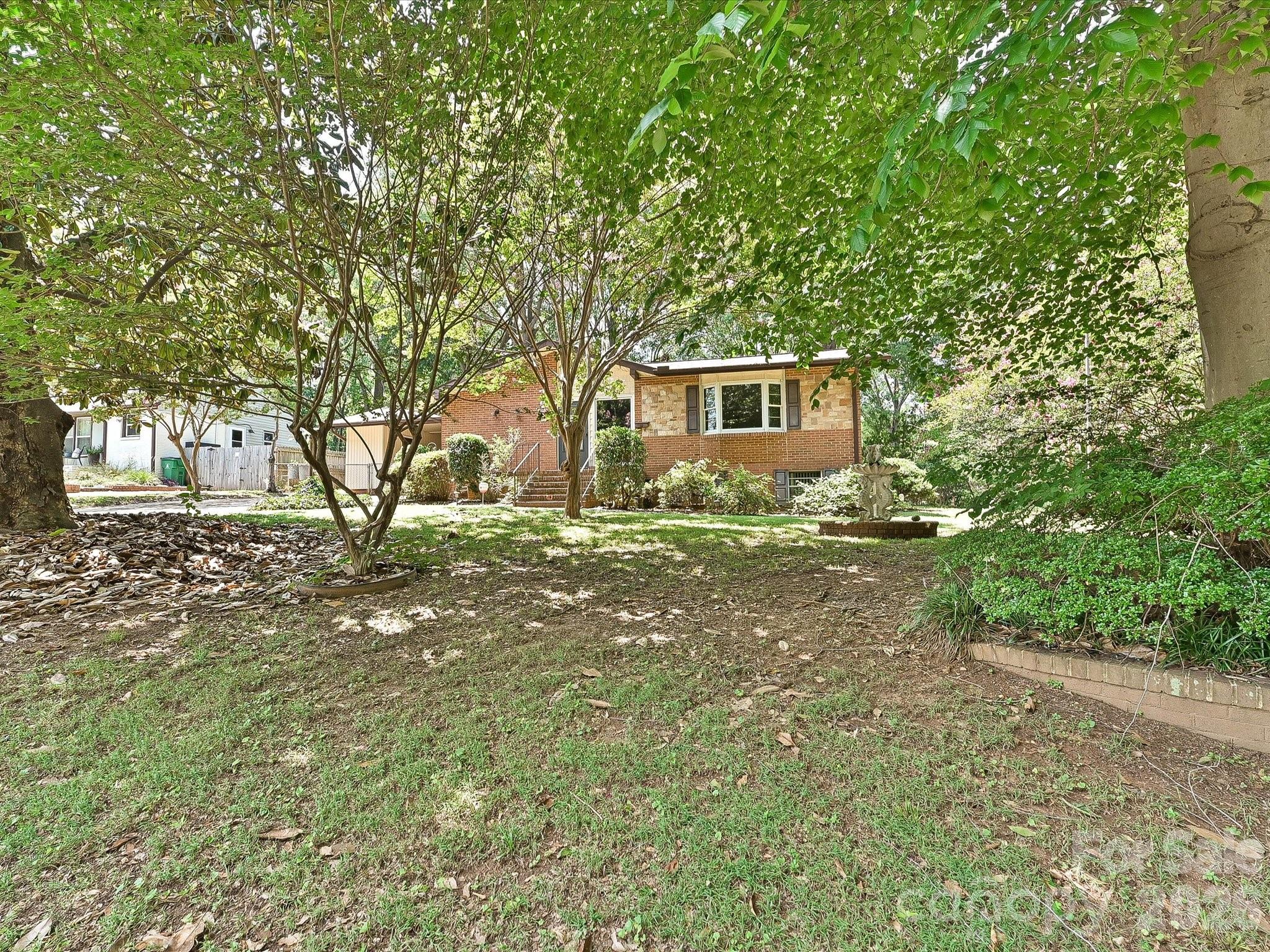 3000 Barfield Drive — Charlotte