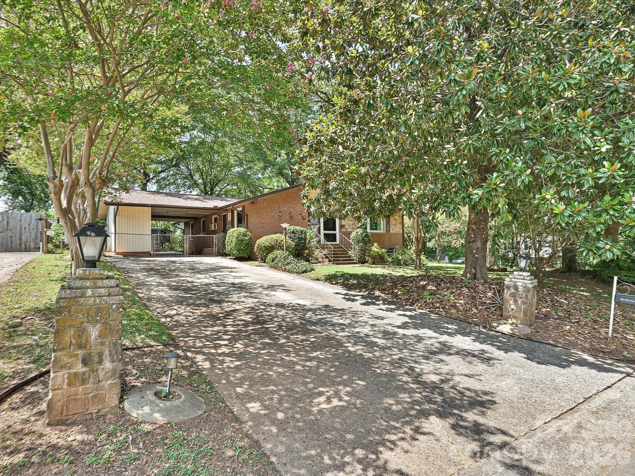 3000 Barfield Drive — Charlotte