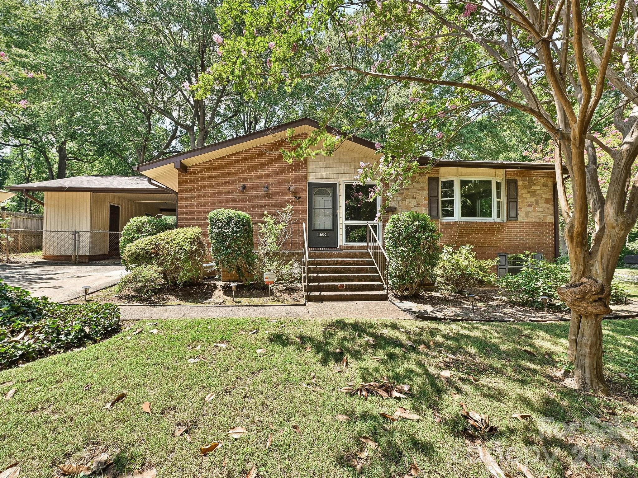3000 Barfield Drive — Charlotte