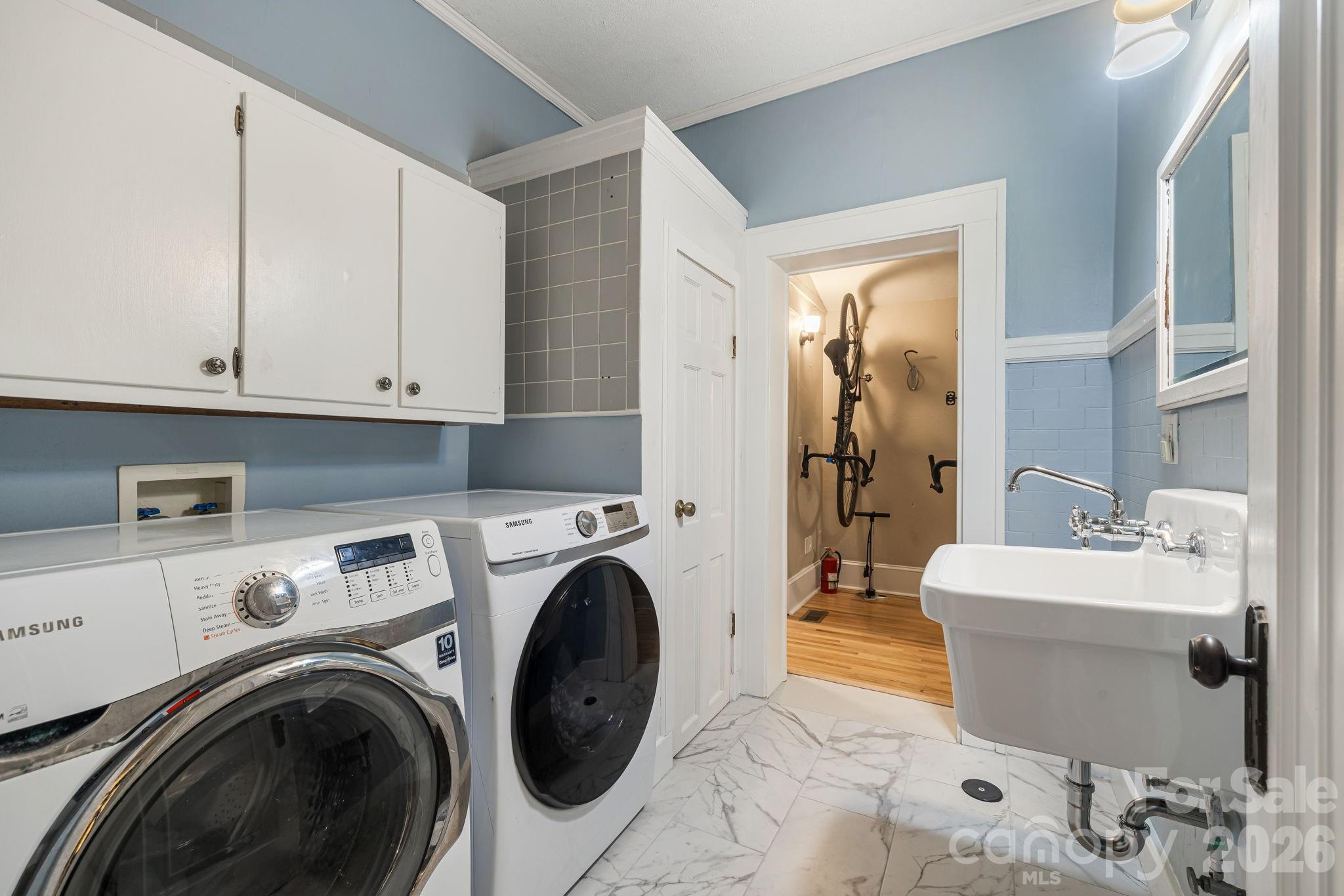 25 Saint Dunstans Circle — Asheville