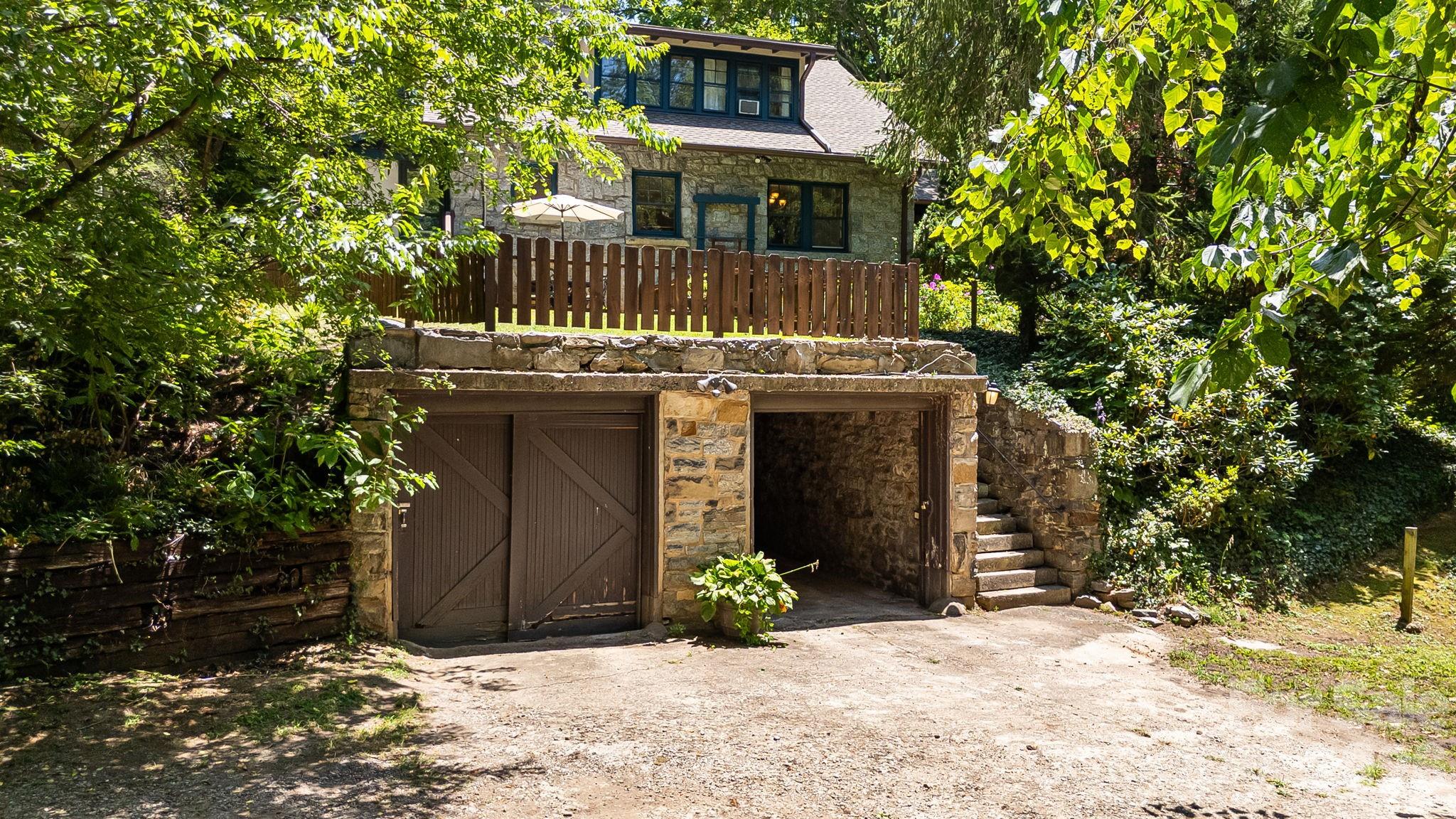 25 Saint Dunstans Circle — Asheville