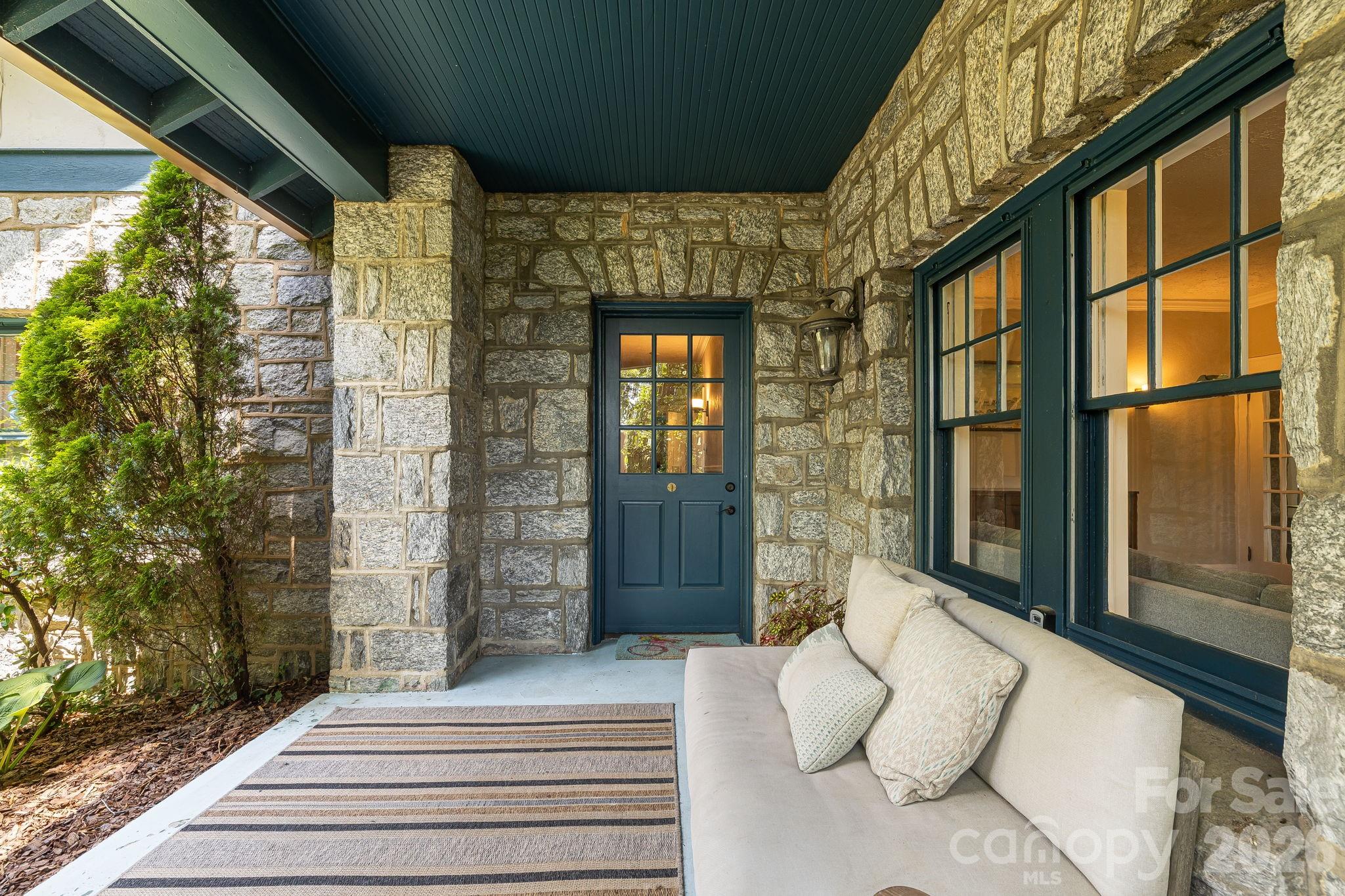 25 Saint Dunstans Circle — Asheville
