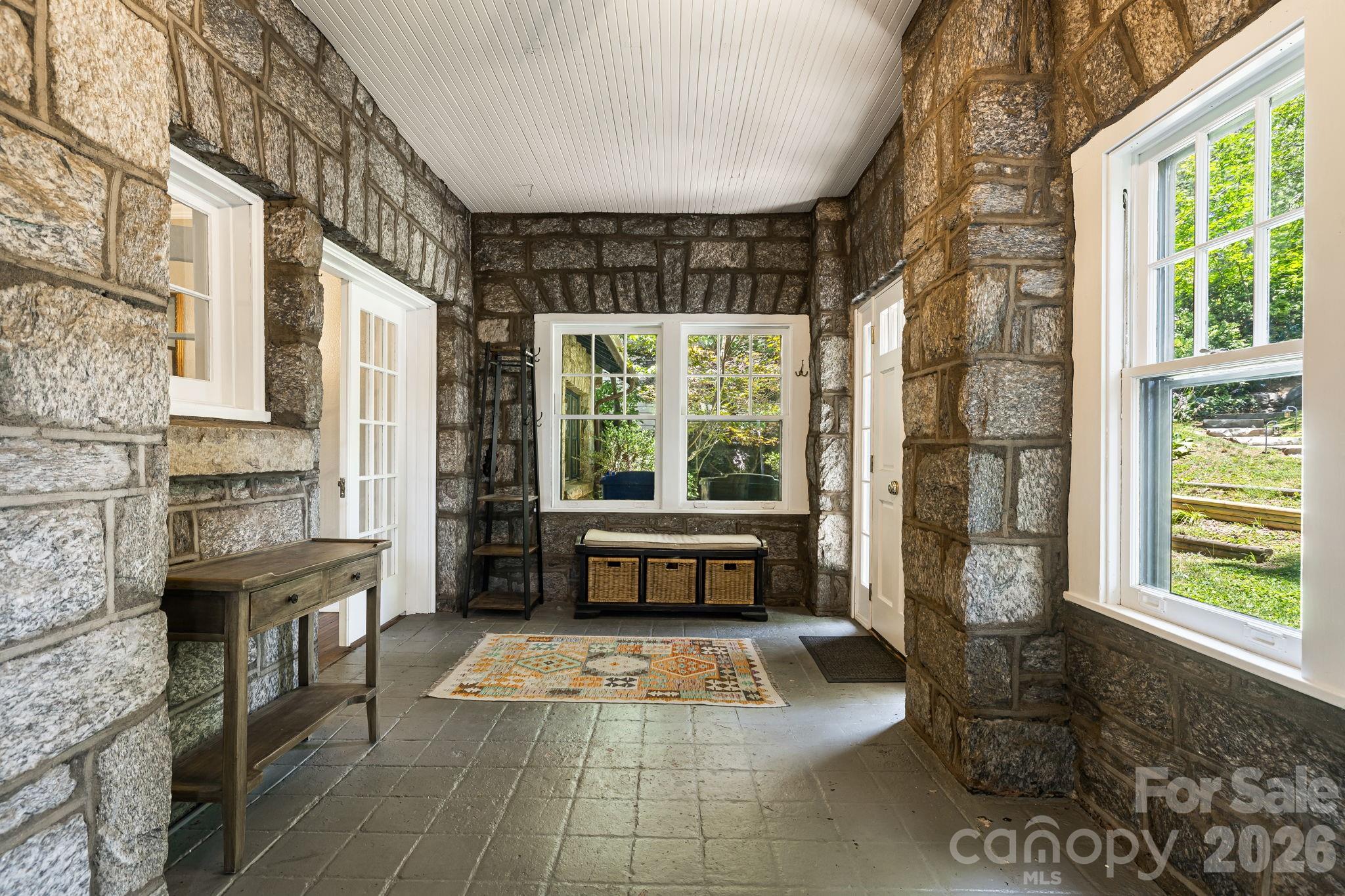 25 Saint Dunstans Circle — Asheville