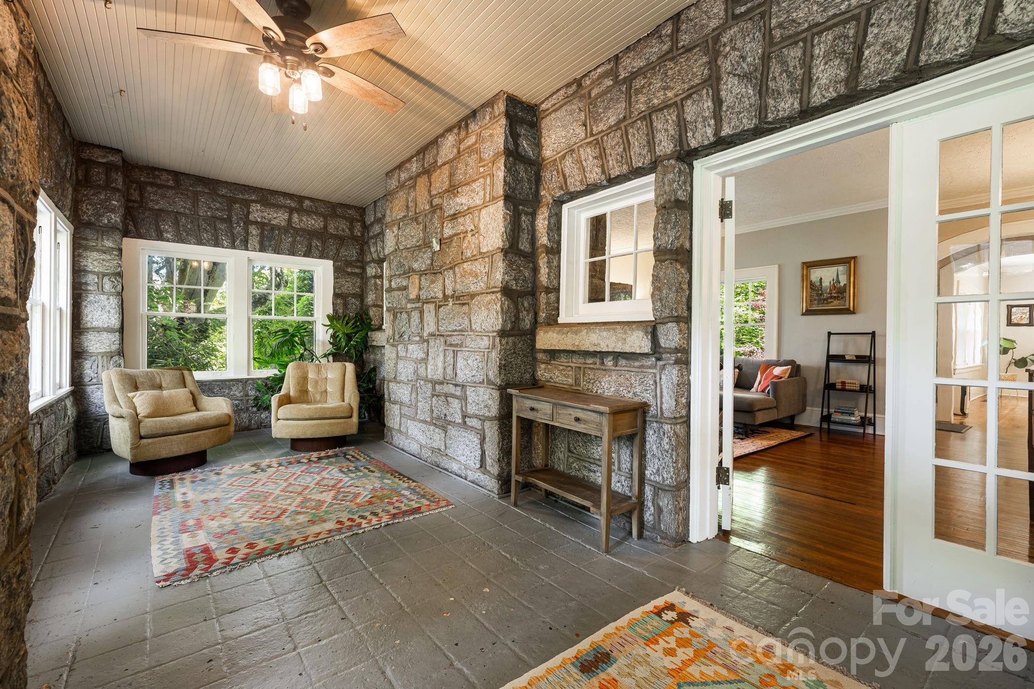 25 Saint Dunstans Circle — Asheville