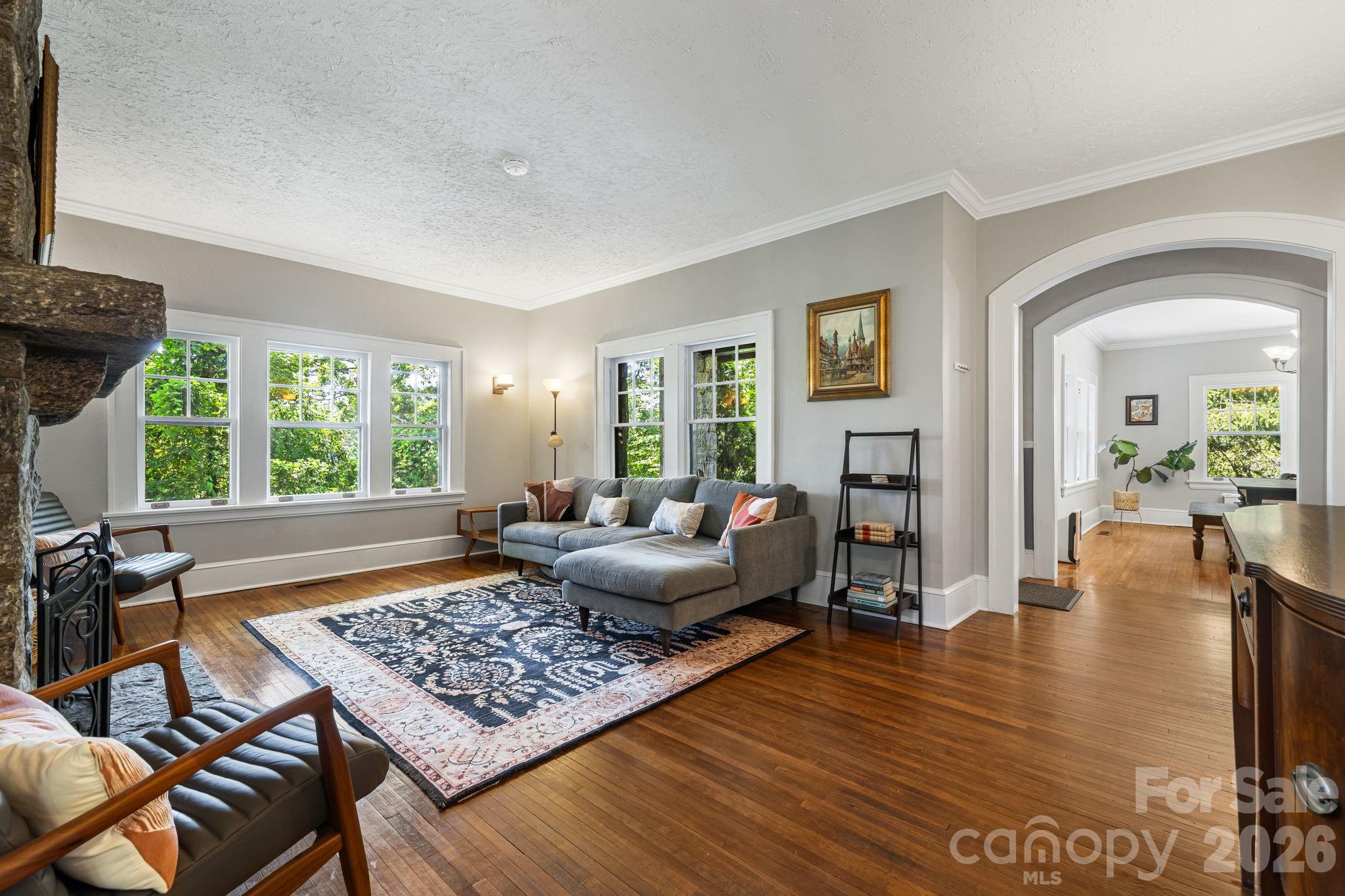 25 Saint Dunstans Circle — Asheville