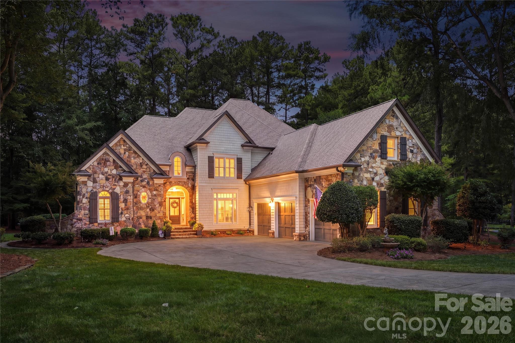 103 White Crest Court — Mooresville