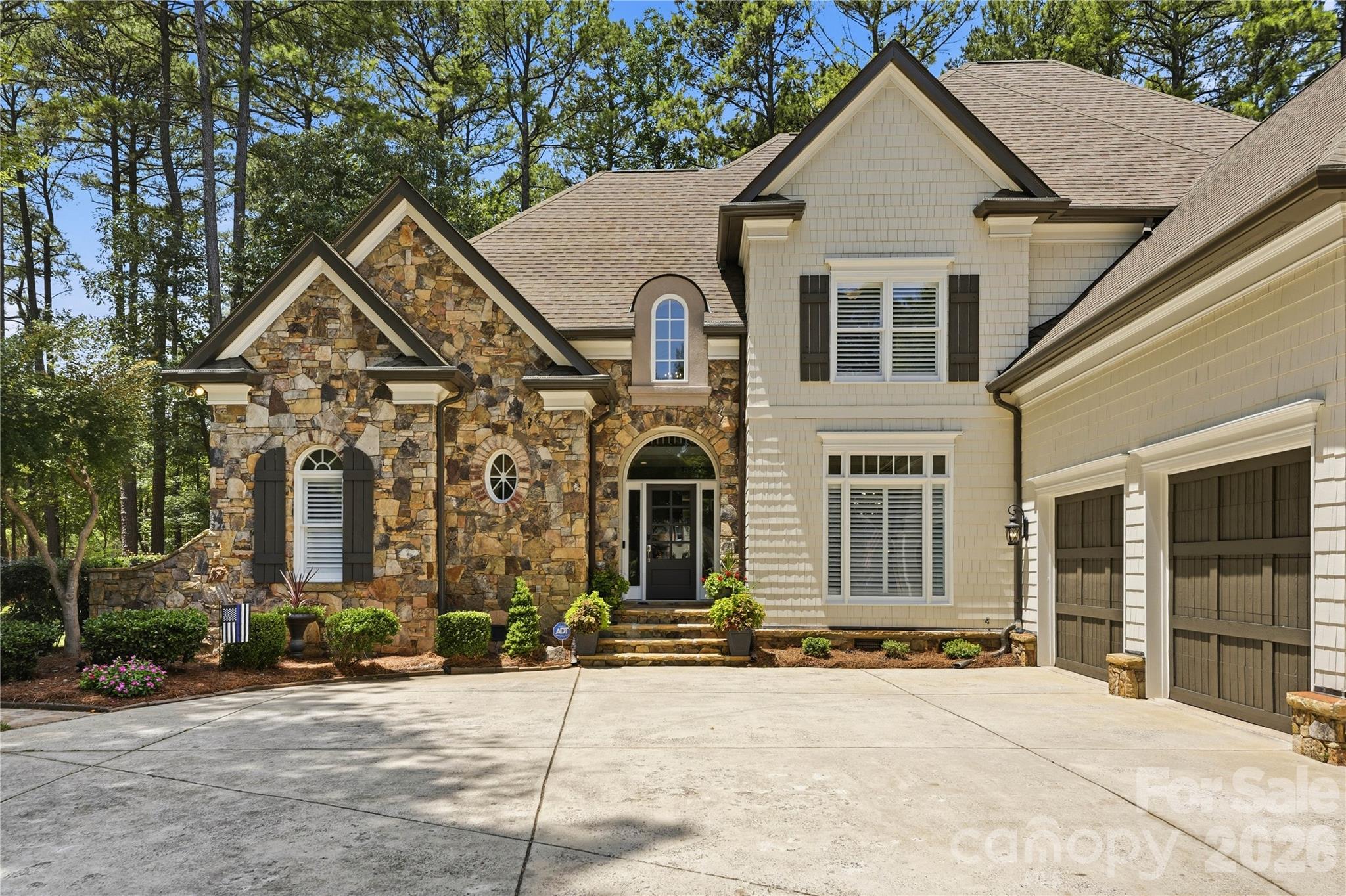 103 White Crest Court — Mooresville