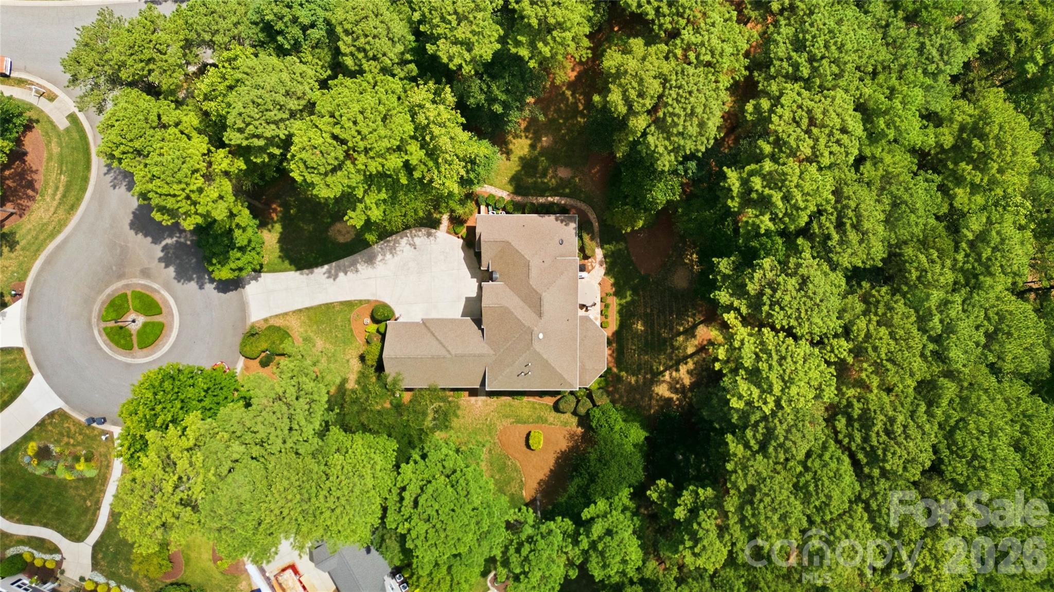 103 White Crest Court — Mooresville