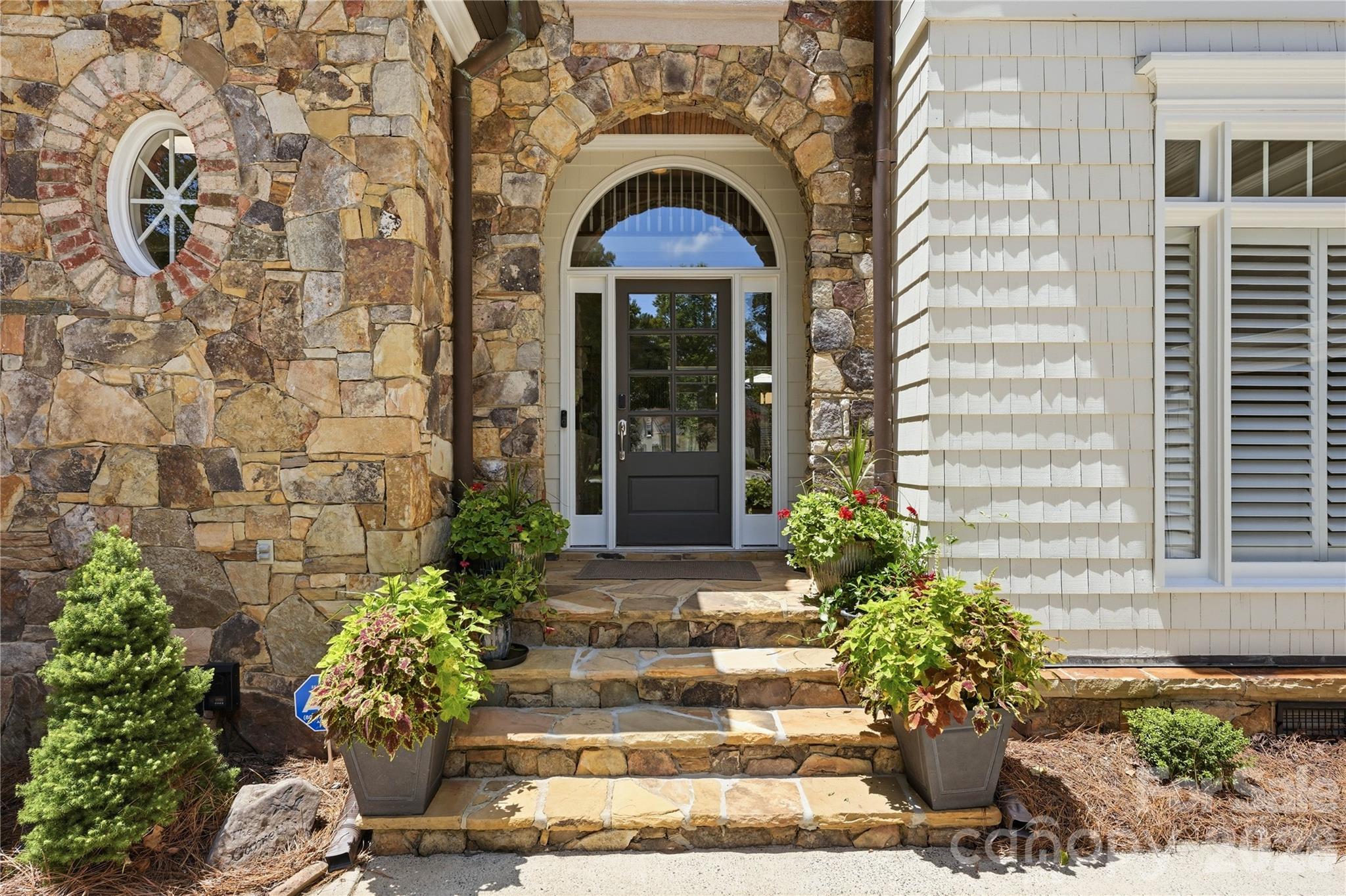 103 White Crest Court — Mooresville