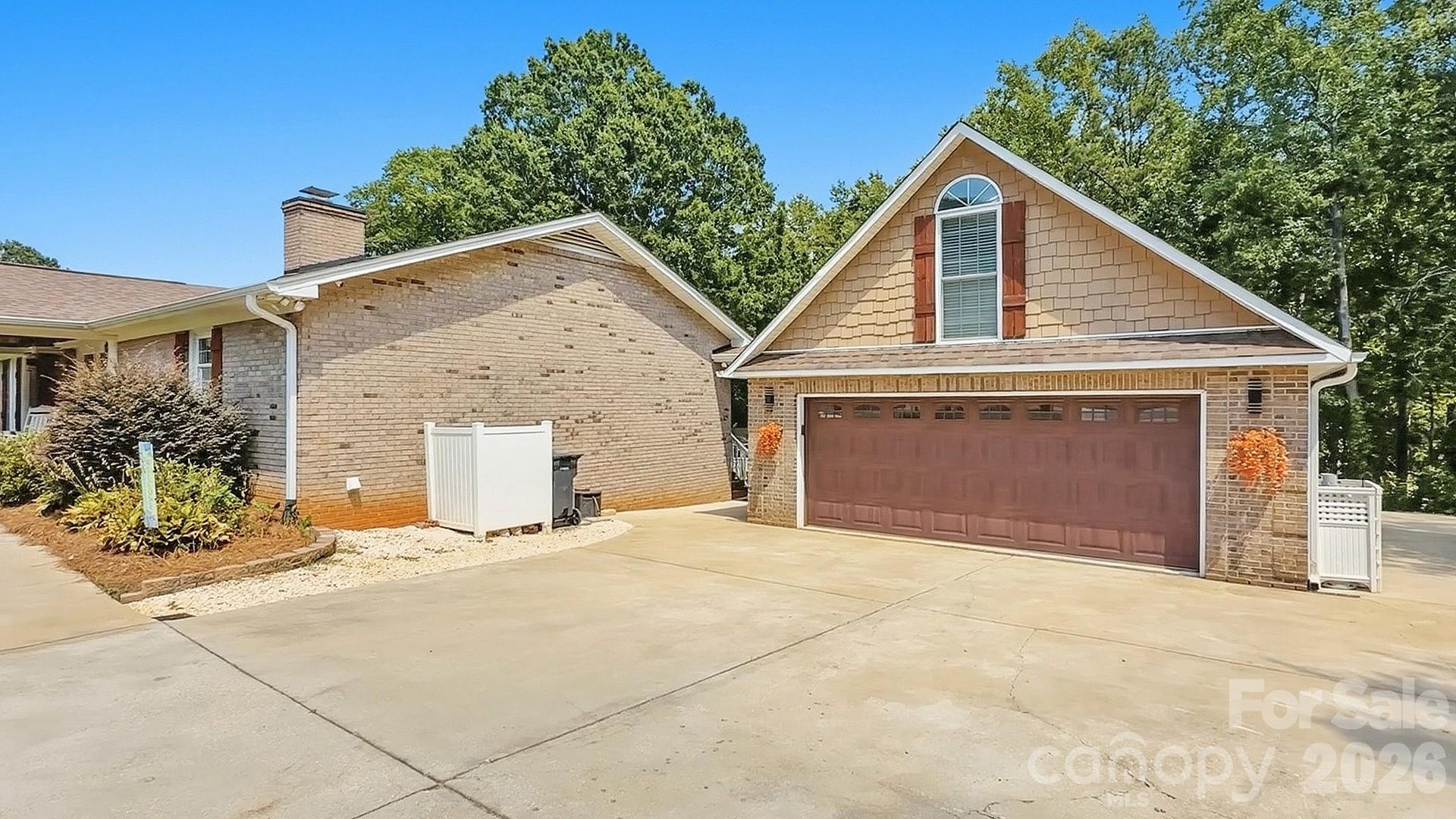 107 Mistywood Drive — Mount Holly