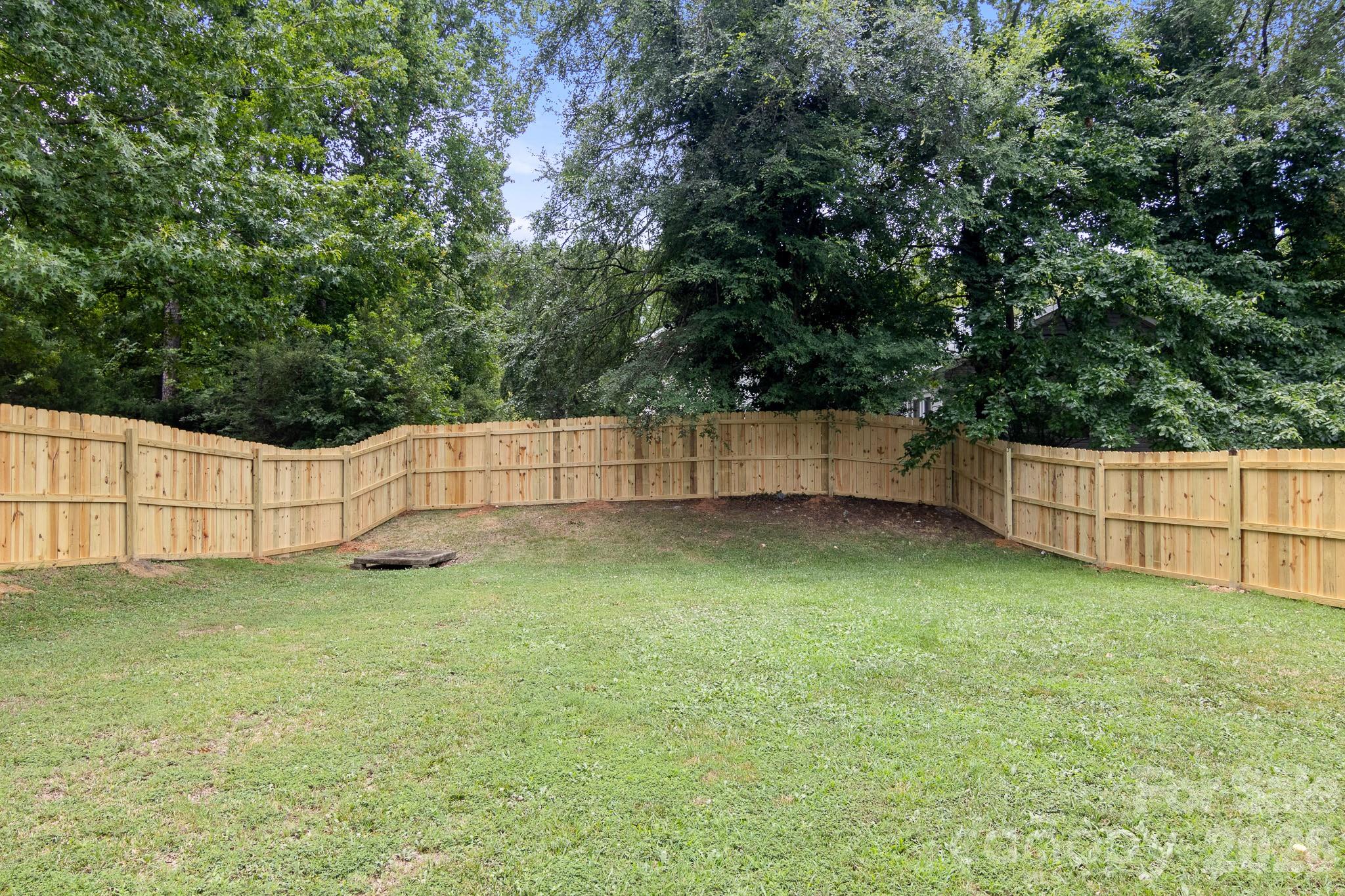 11125 Northwoods Forest Drive — Charlotte