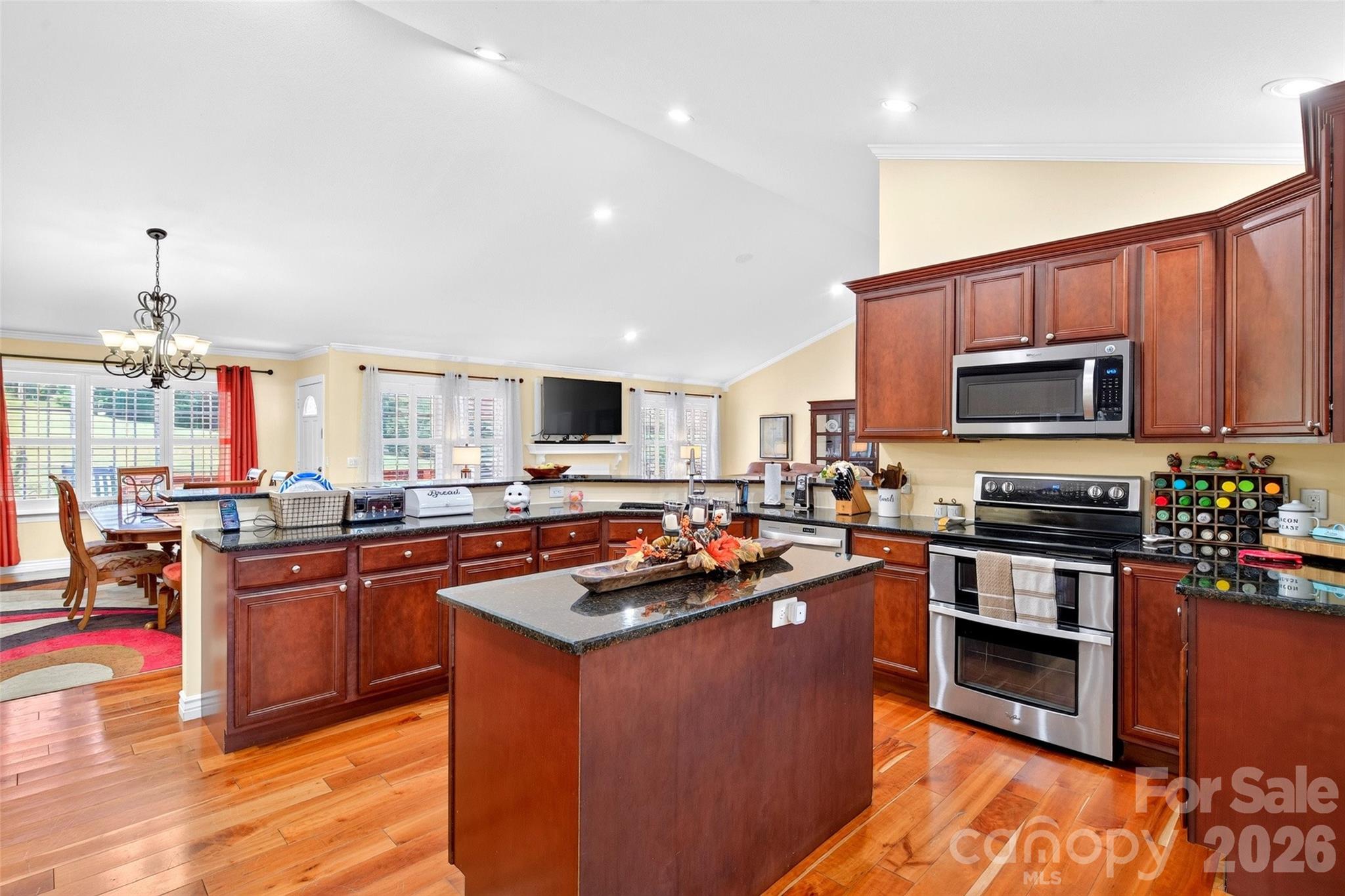 1174 Dale Road — Spruce Pine