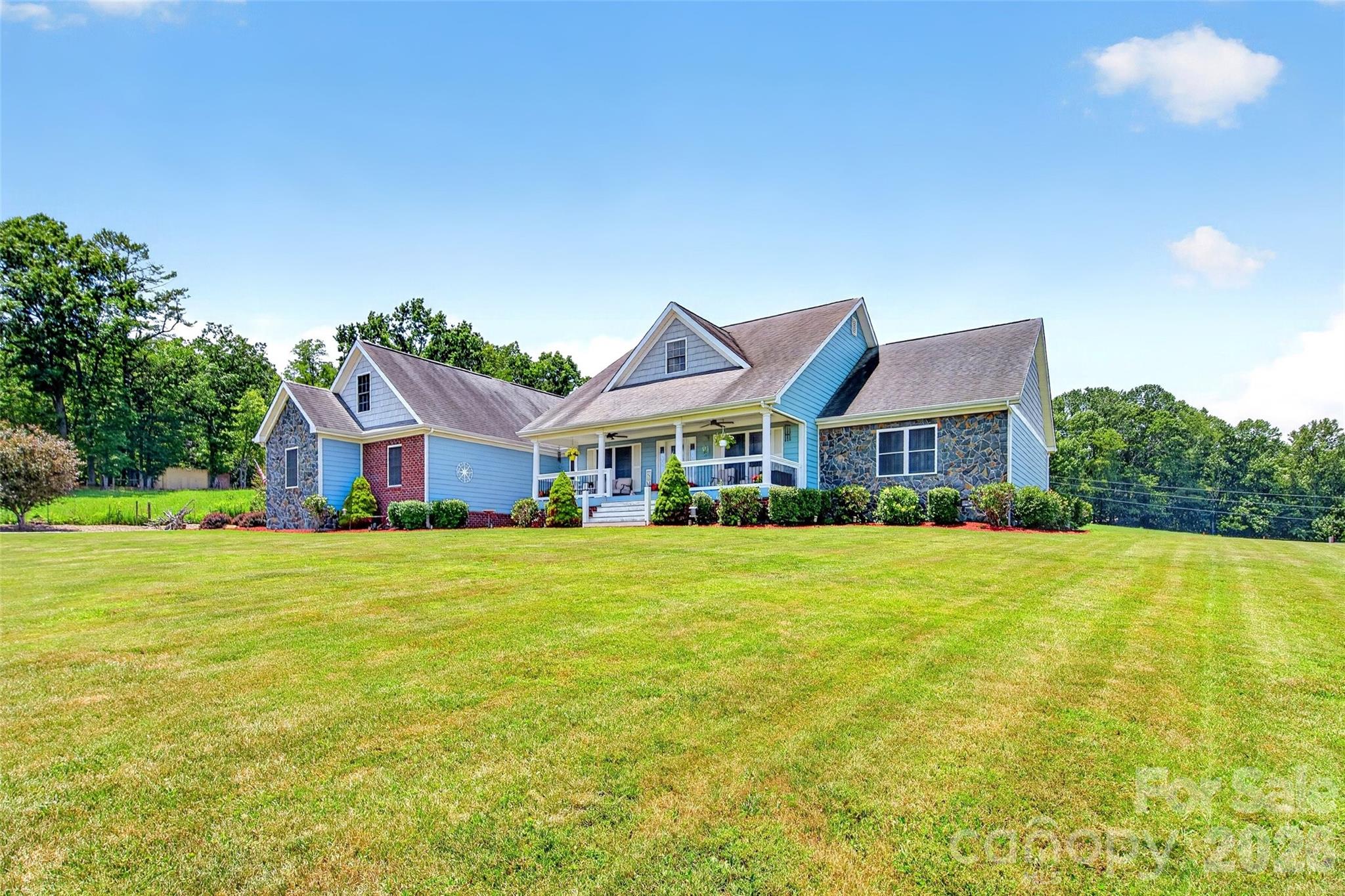 1174 Dale Road — Spruce Pine