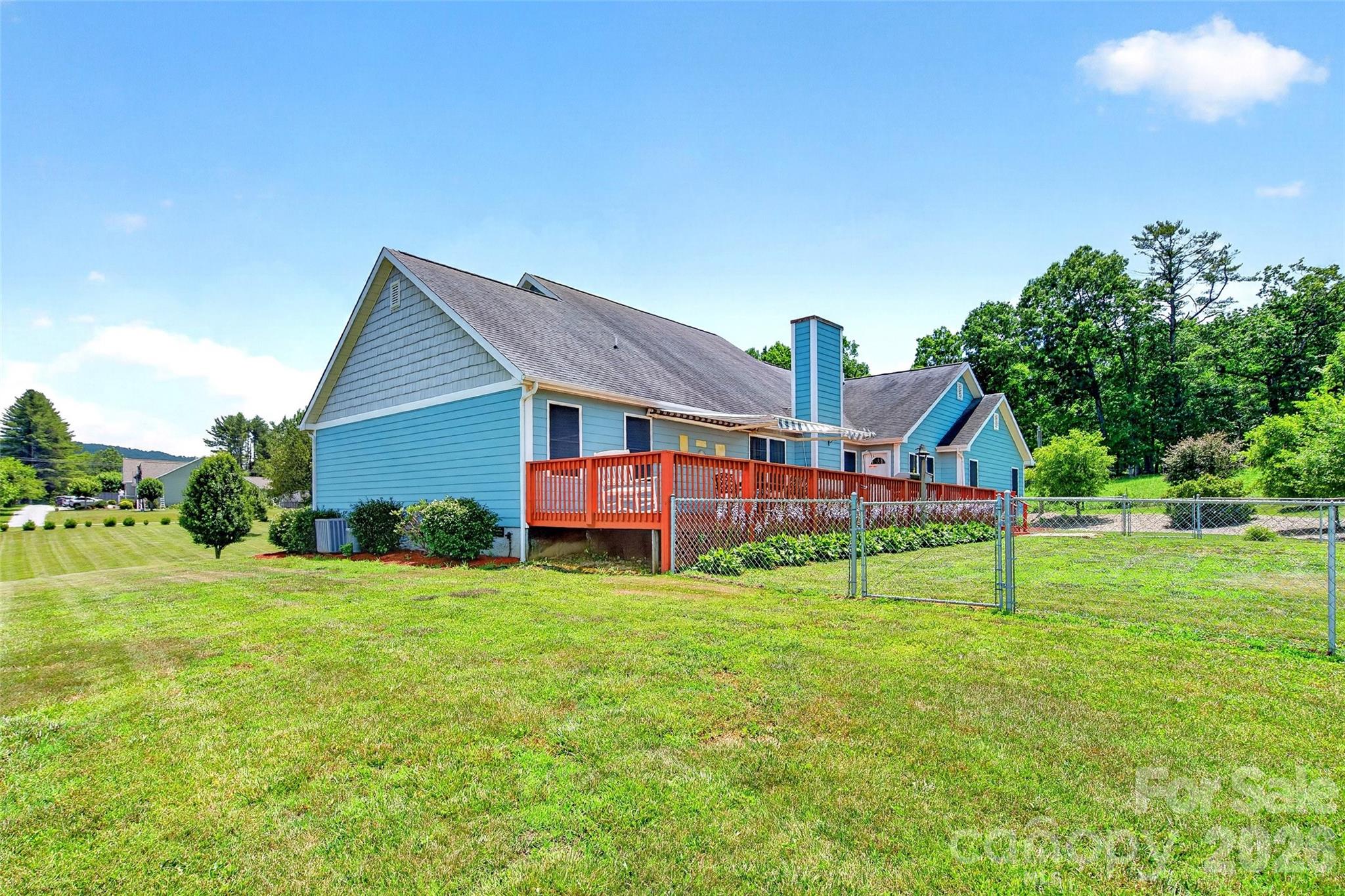 1174 Dale Road — Spruce Pine
