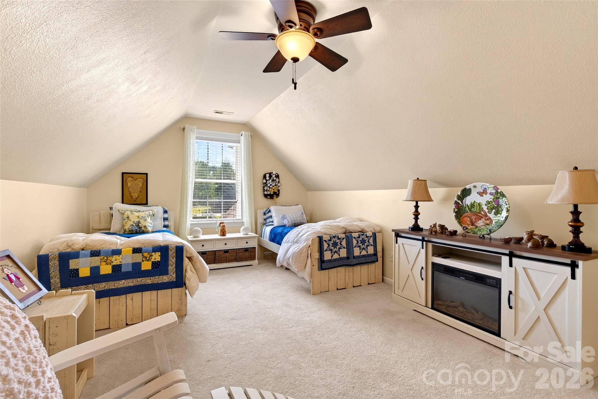 1174 Dale Road — Spruce Pine