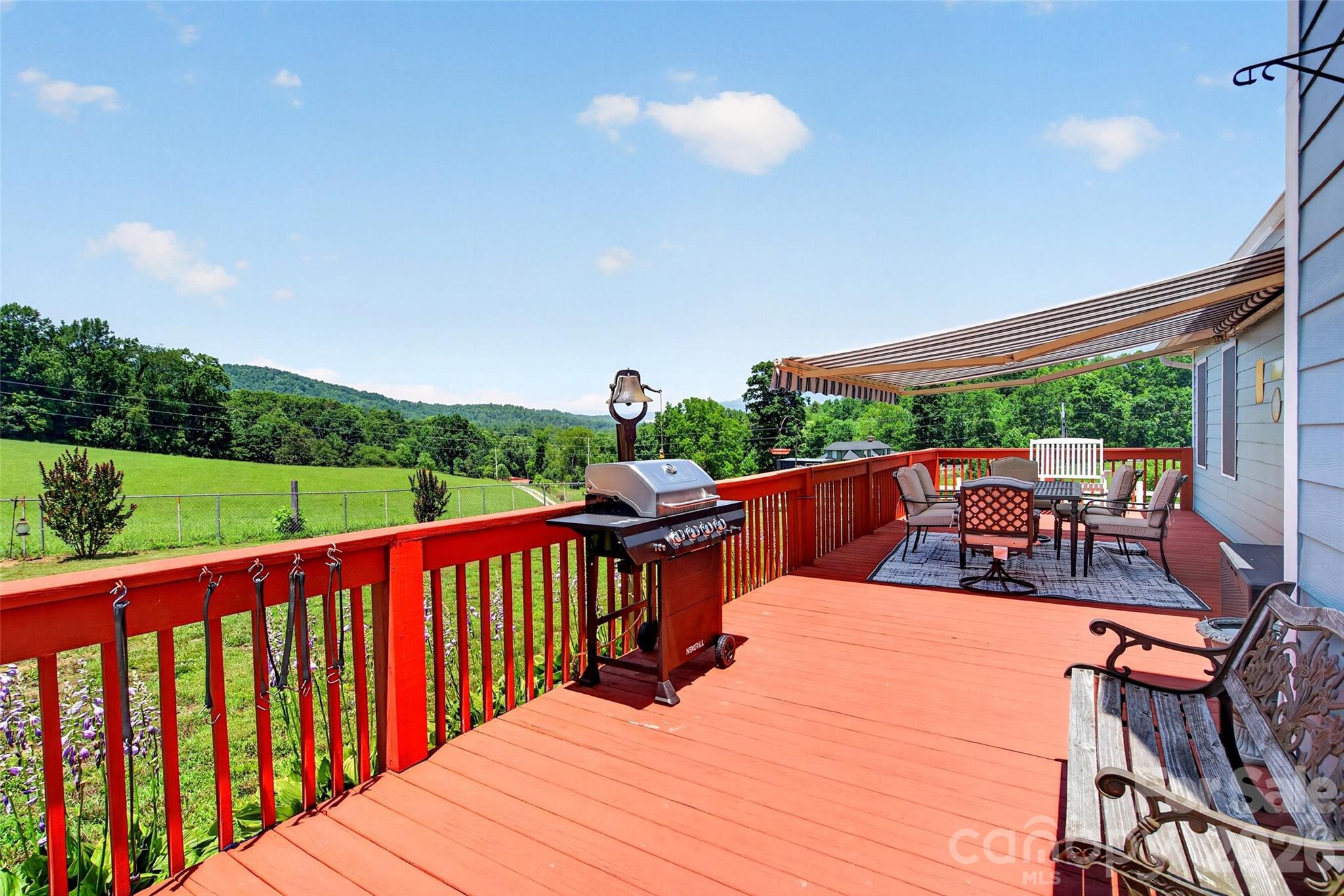 1174 Dale Road — Spruce Pine