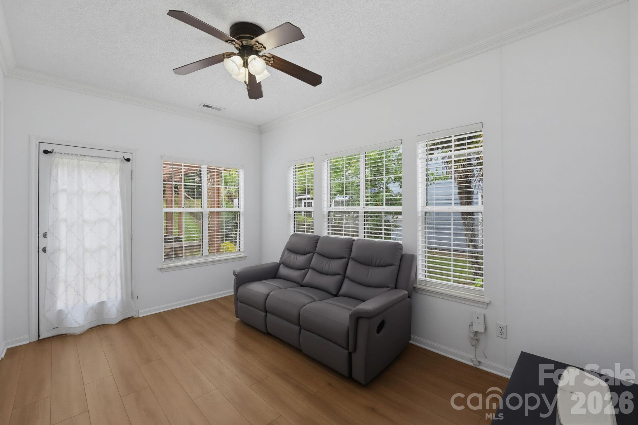 6813 Neuhoff Lane — Charlotte