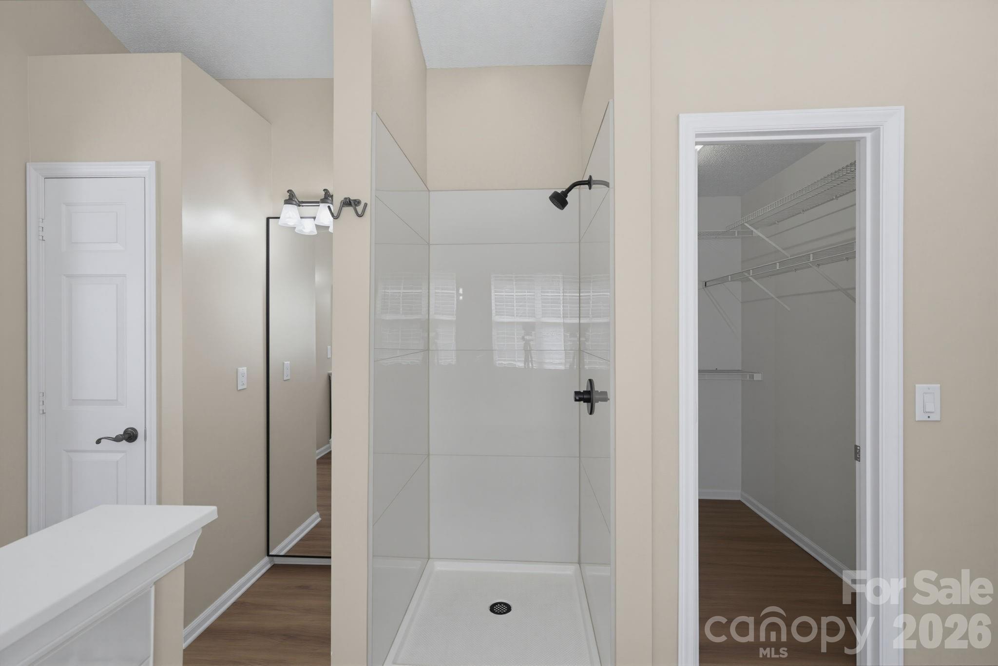 6813 Neuhoff Lane — Charlotte