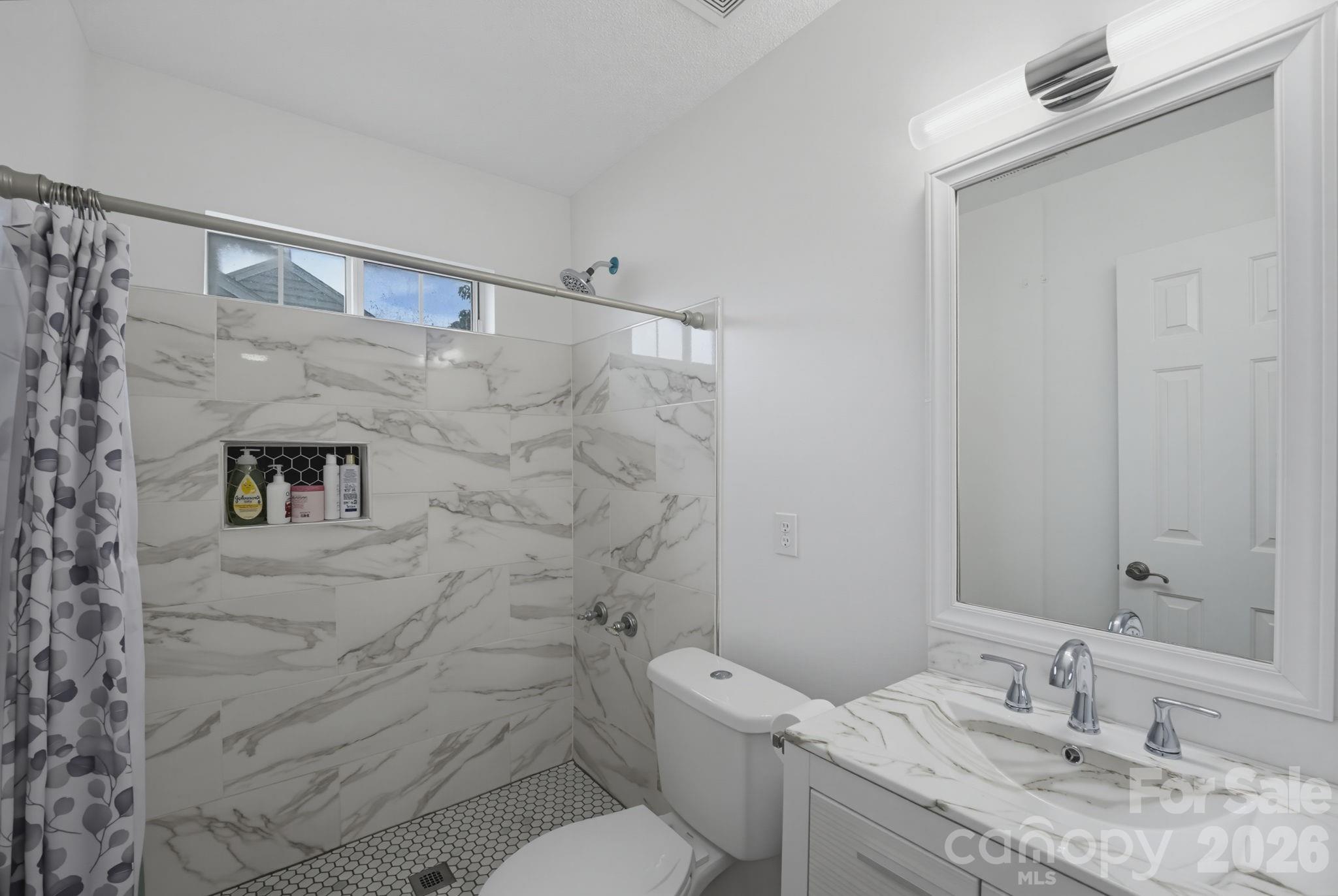 6813 Neuhoff Lane — Charlotte