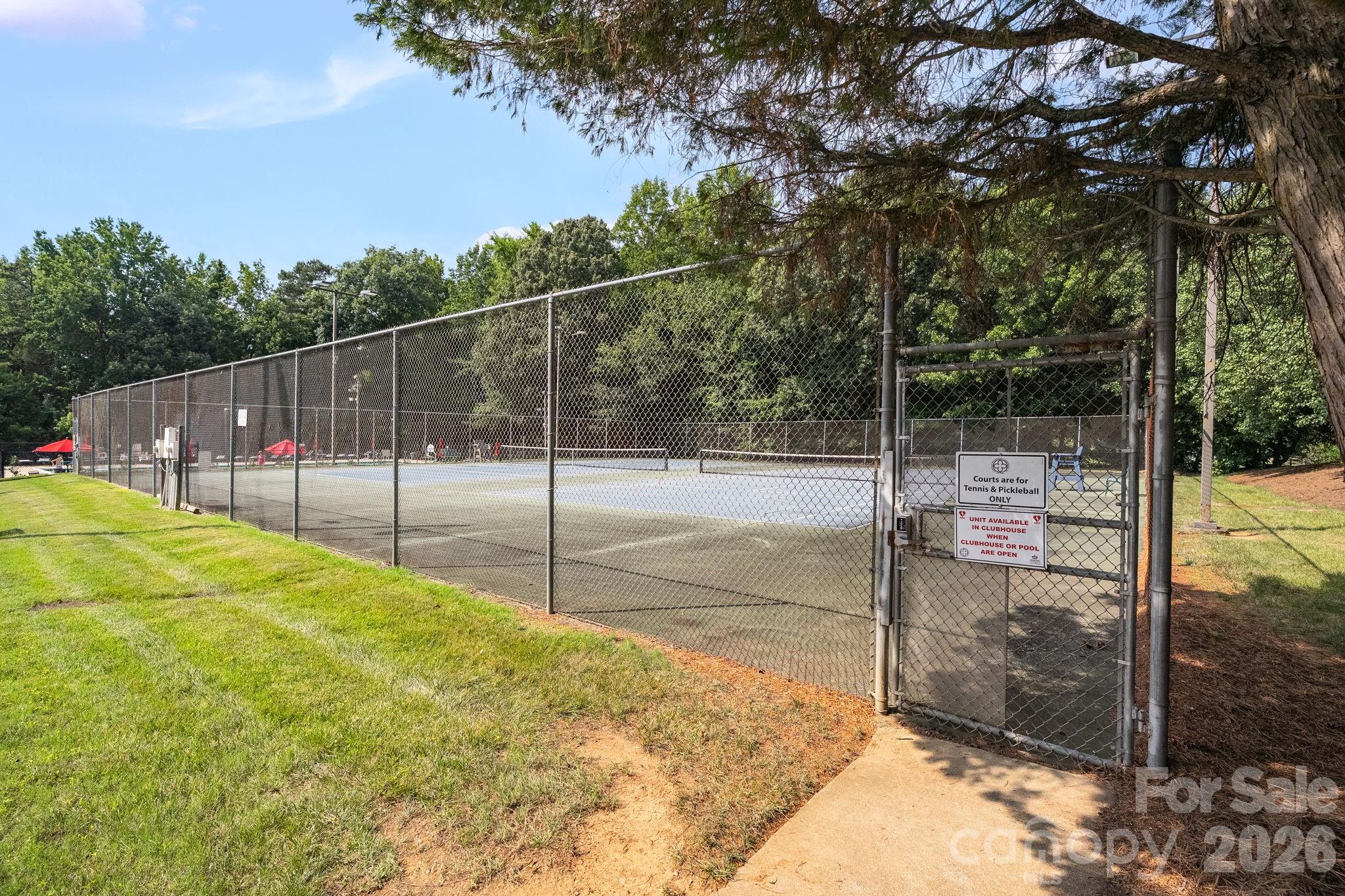 6813 Neuhoff Lane — Charlotte
