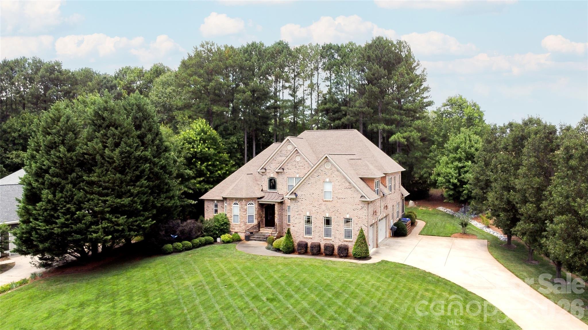 139 Waterbury Drive — Mooresville