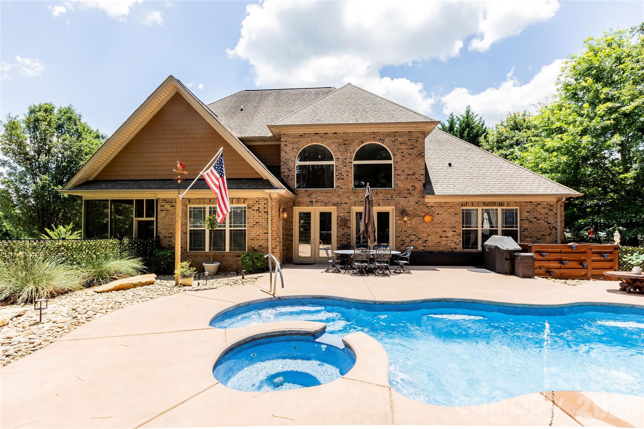 139 Waterbury Drive — Mooresville