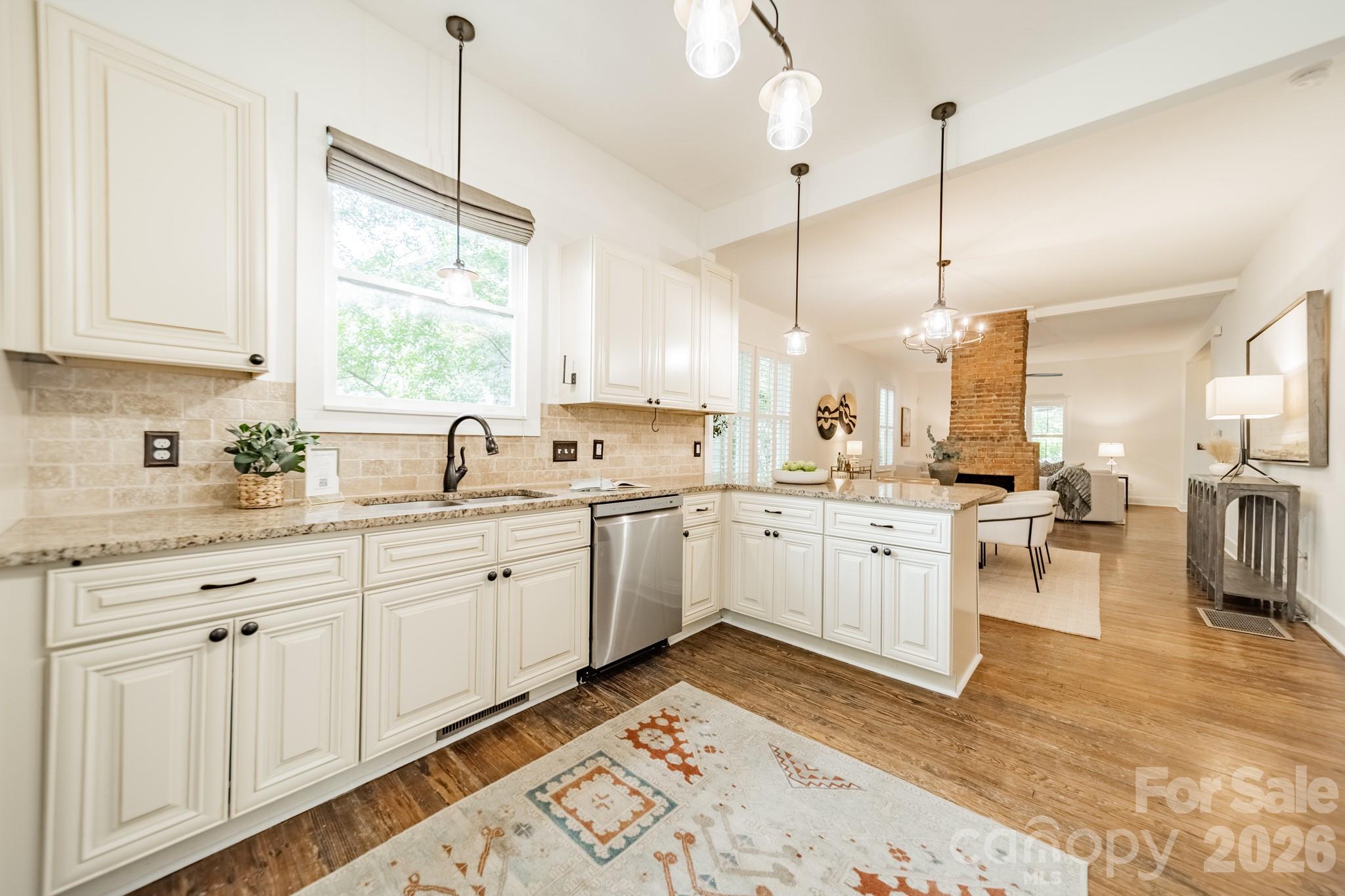 219 W Park Avenue — Charlotte