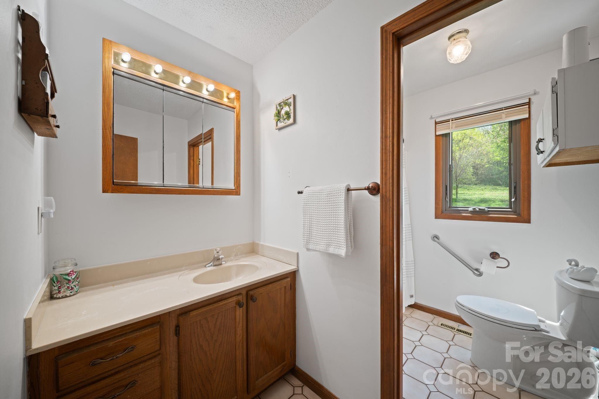 100 Forest Park Drive — Hendersonville