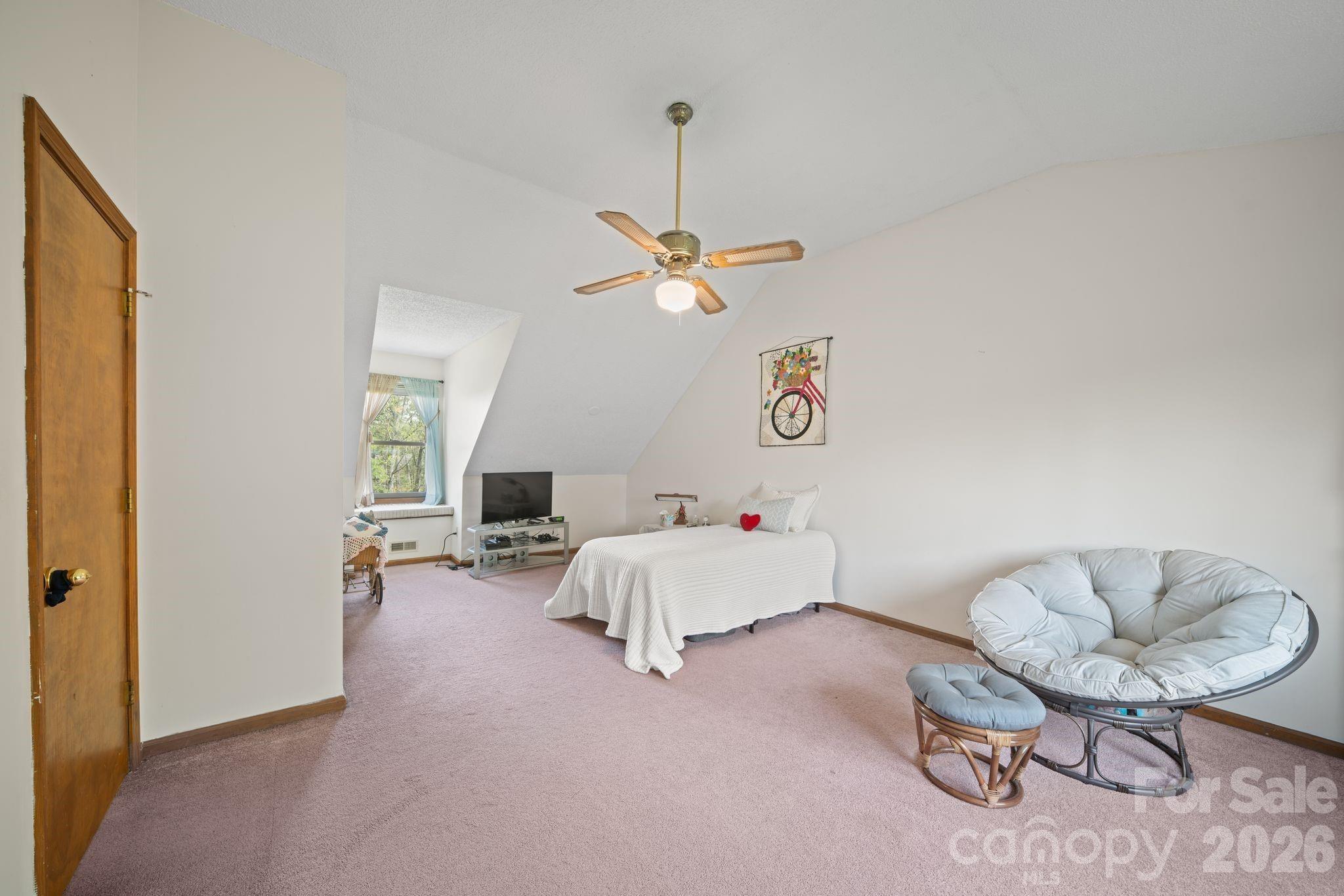 100 Forest Park Drive — Hendersonville