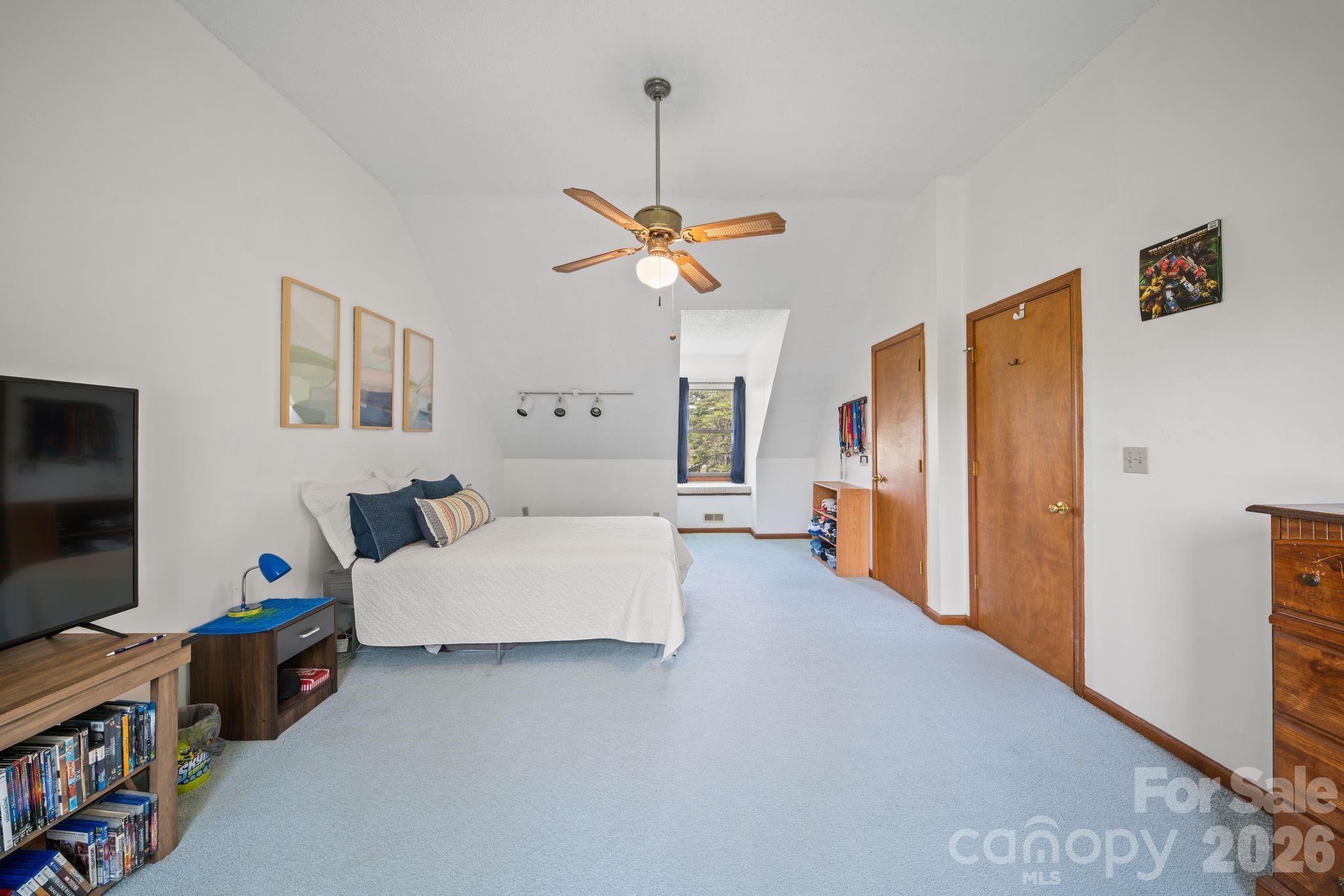 100 Forest Park Drive — Hendersonville