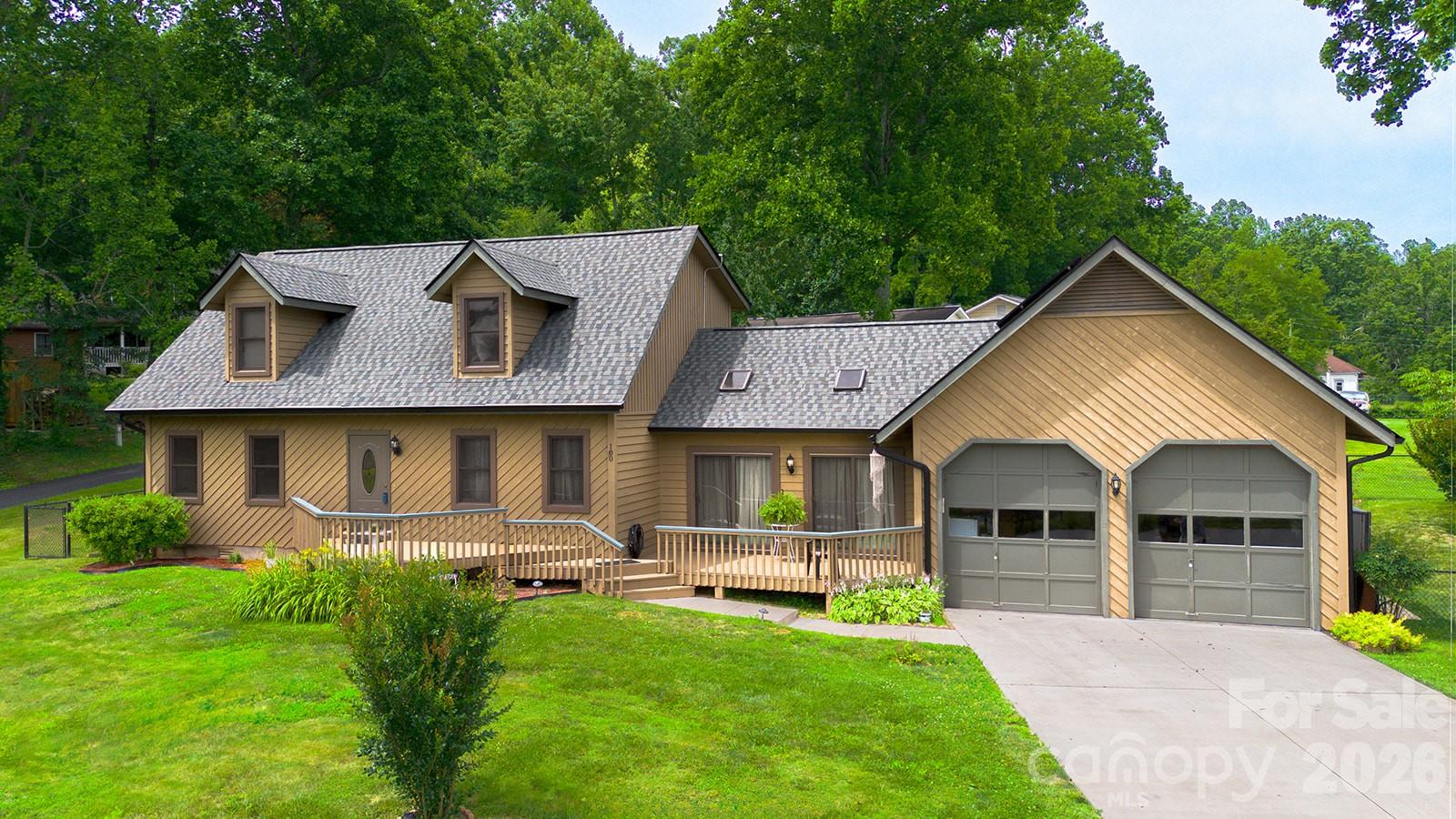 100 Forest Park Drive — Hendersonville