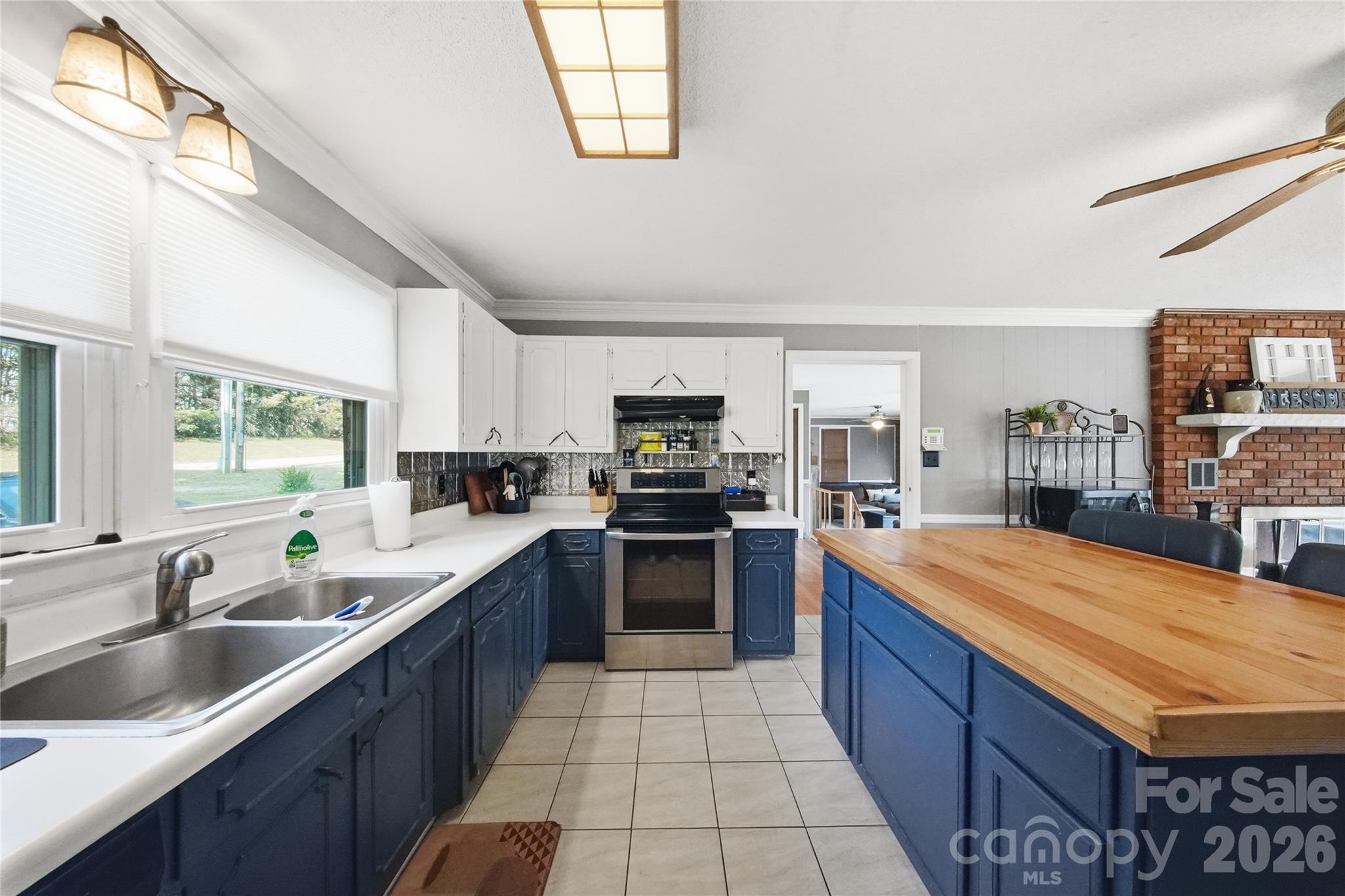 4473 Daniels Street — Maiden