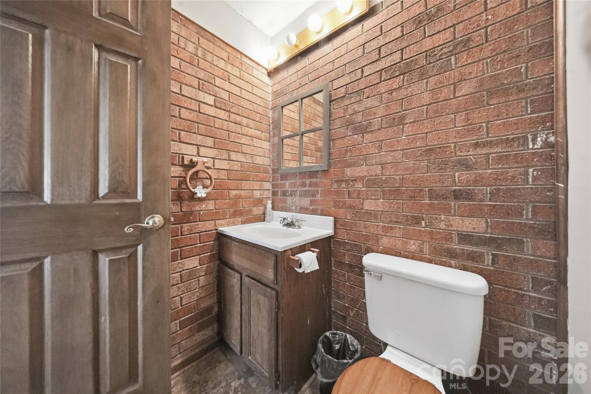 4473 Daniels Street — Maiden
